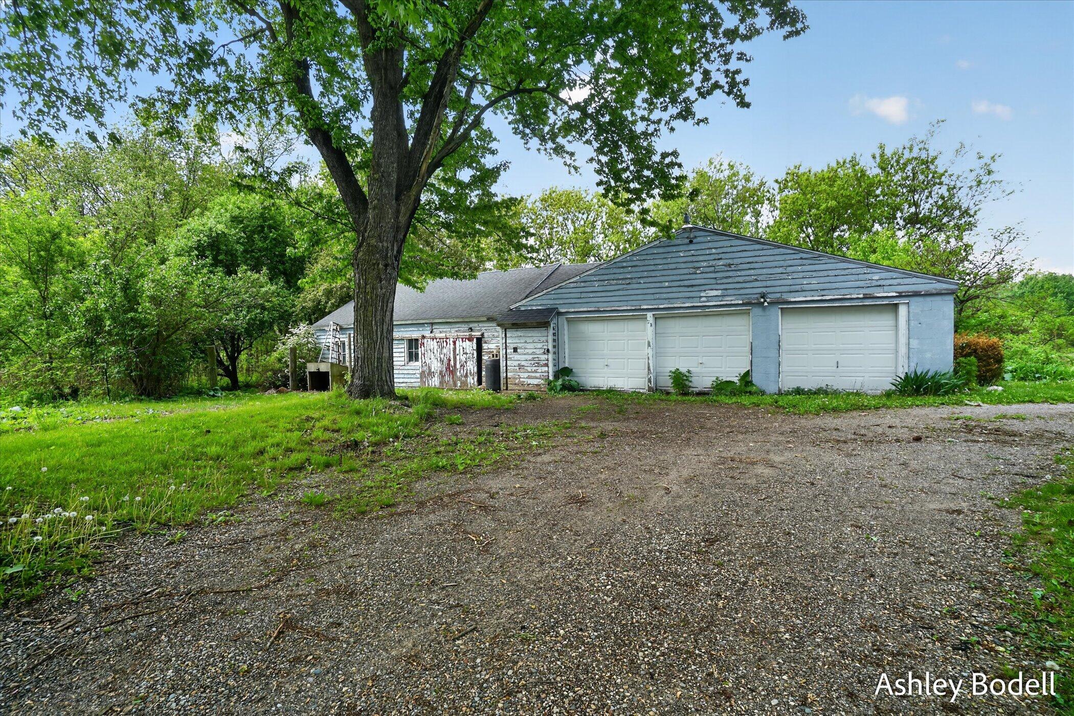 9615 10 Mile Road NE Rockford MI 49341