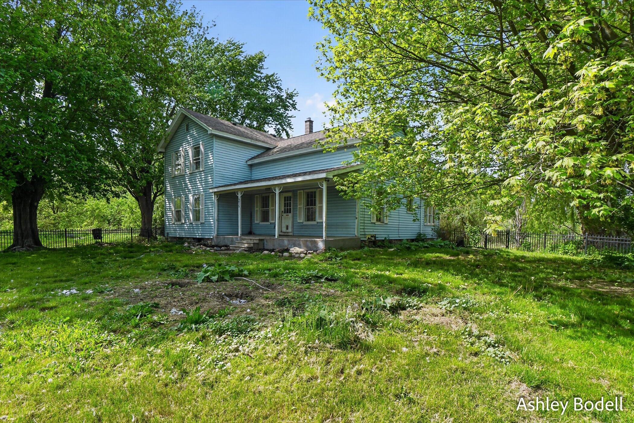 9615 10 Mile Road NE Rockford MI 49341