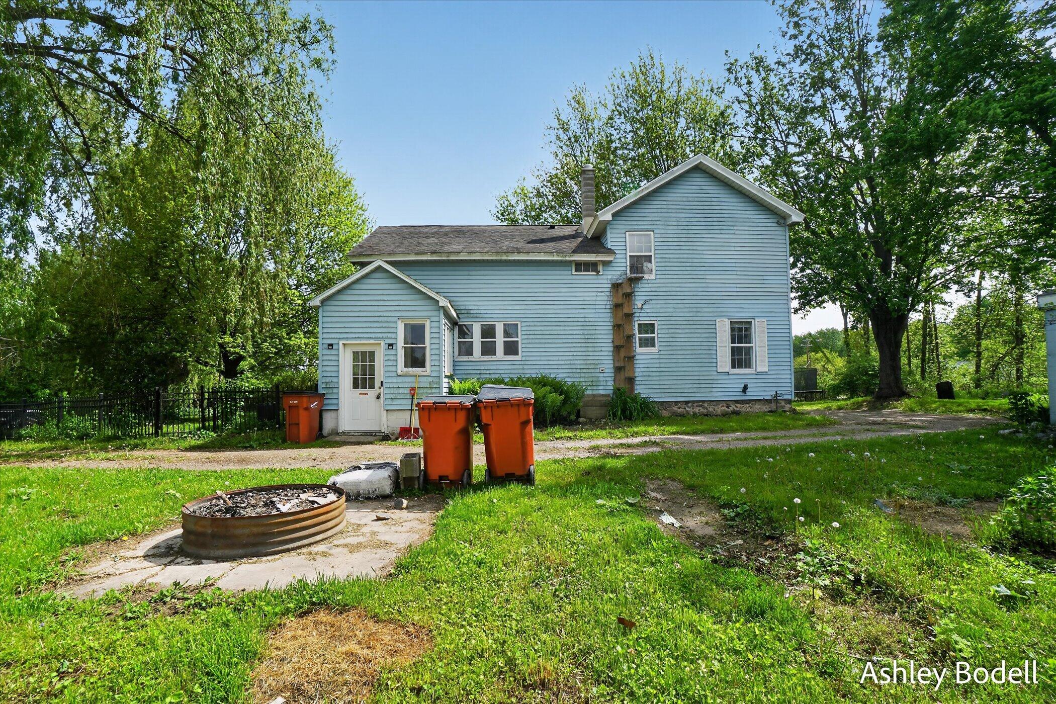 9615 10 Mile Road NE Rockford MI 49341