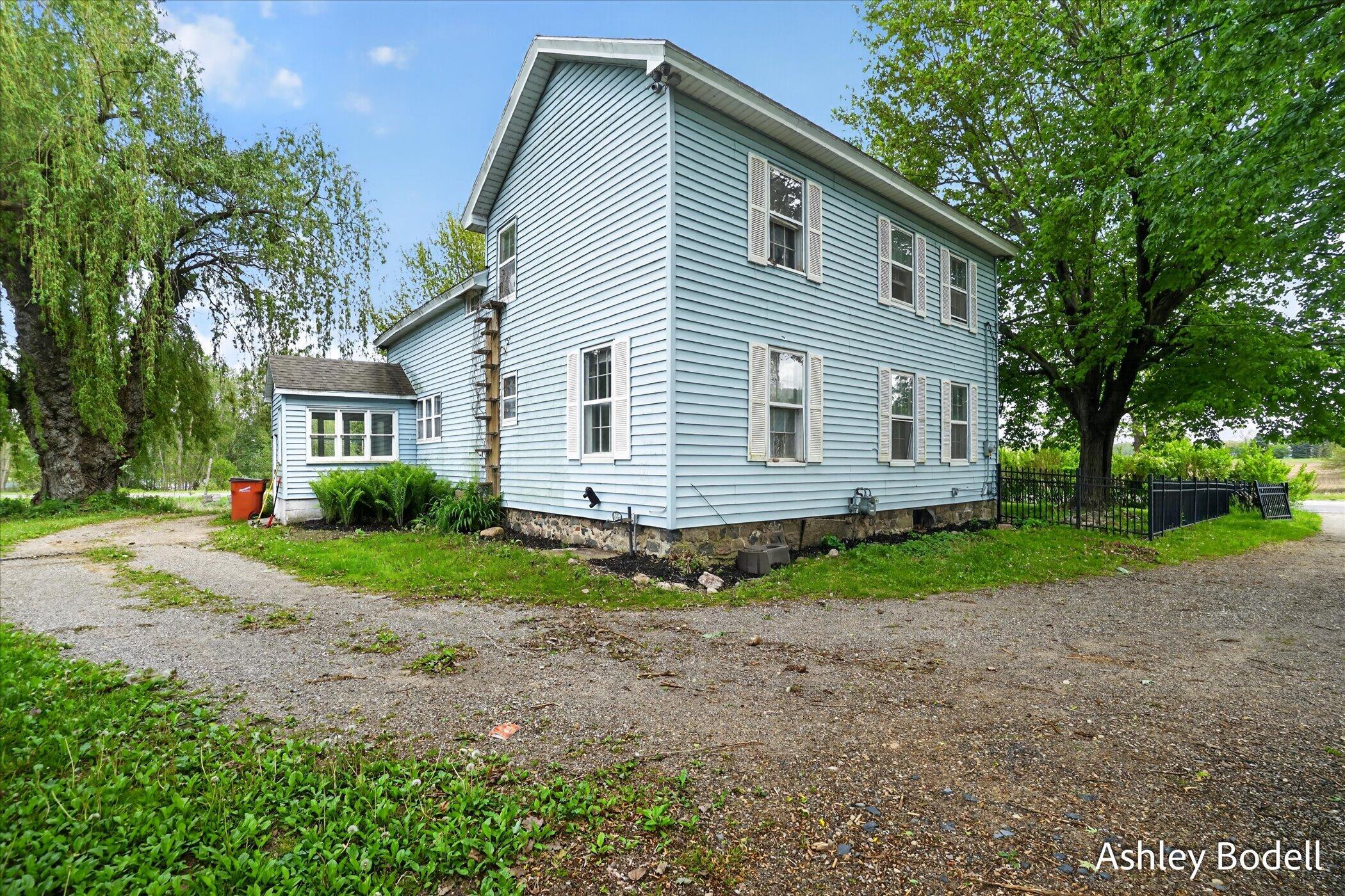 9615 10 Mile Road NE Rockford MI 49341