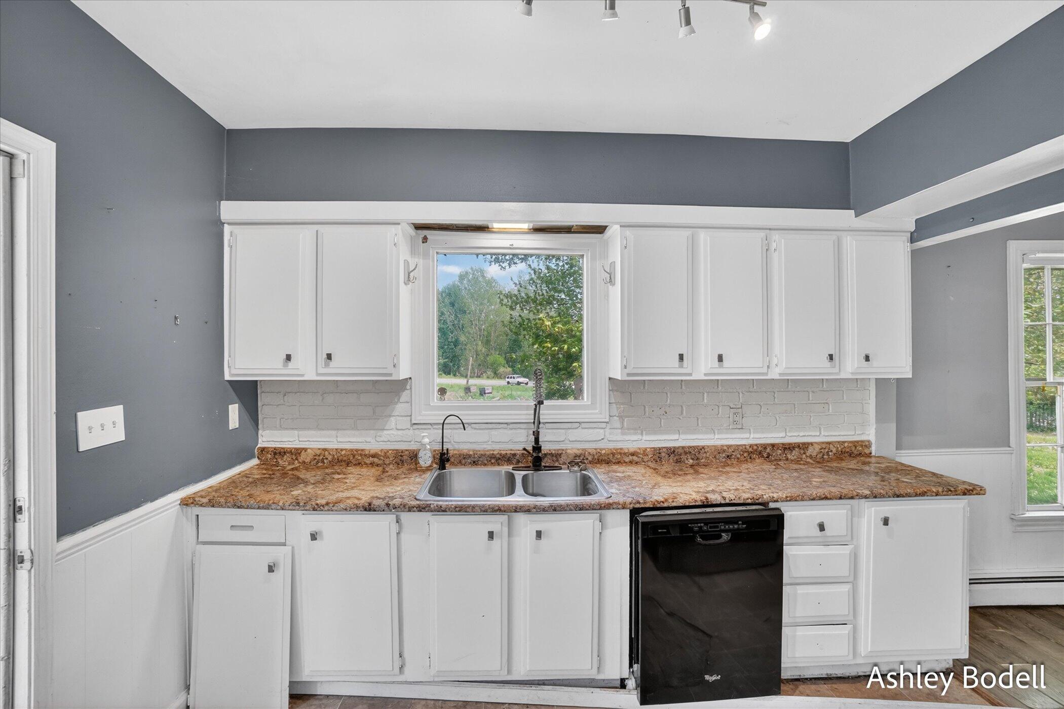 9615 10 Mile Road NE Rockford MI 49341