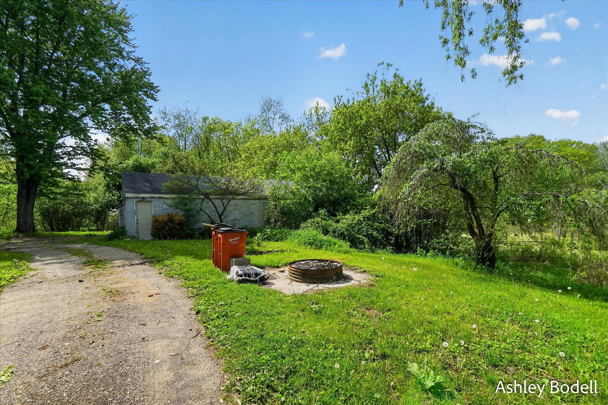 9615 10 Mile Road NE Rockford MI 49341