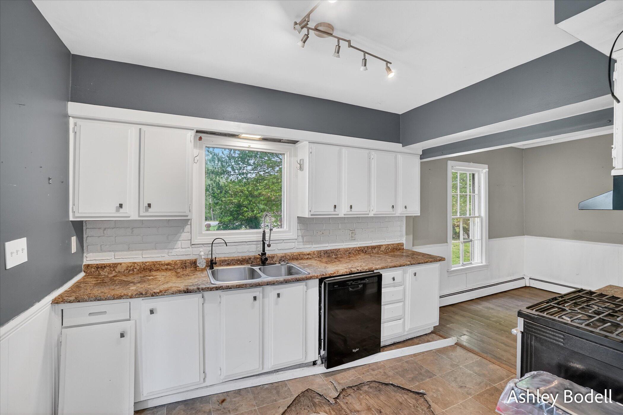 9615 10 Mile Road NE Rockford MI 49341