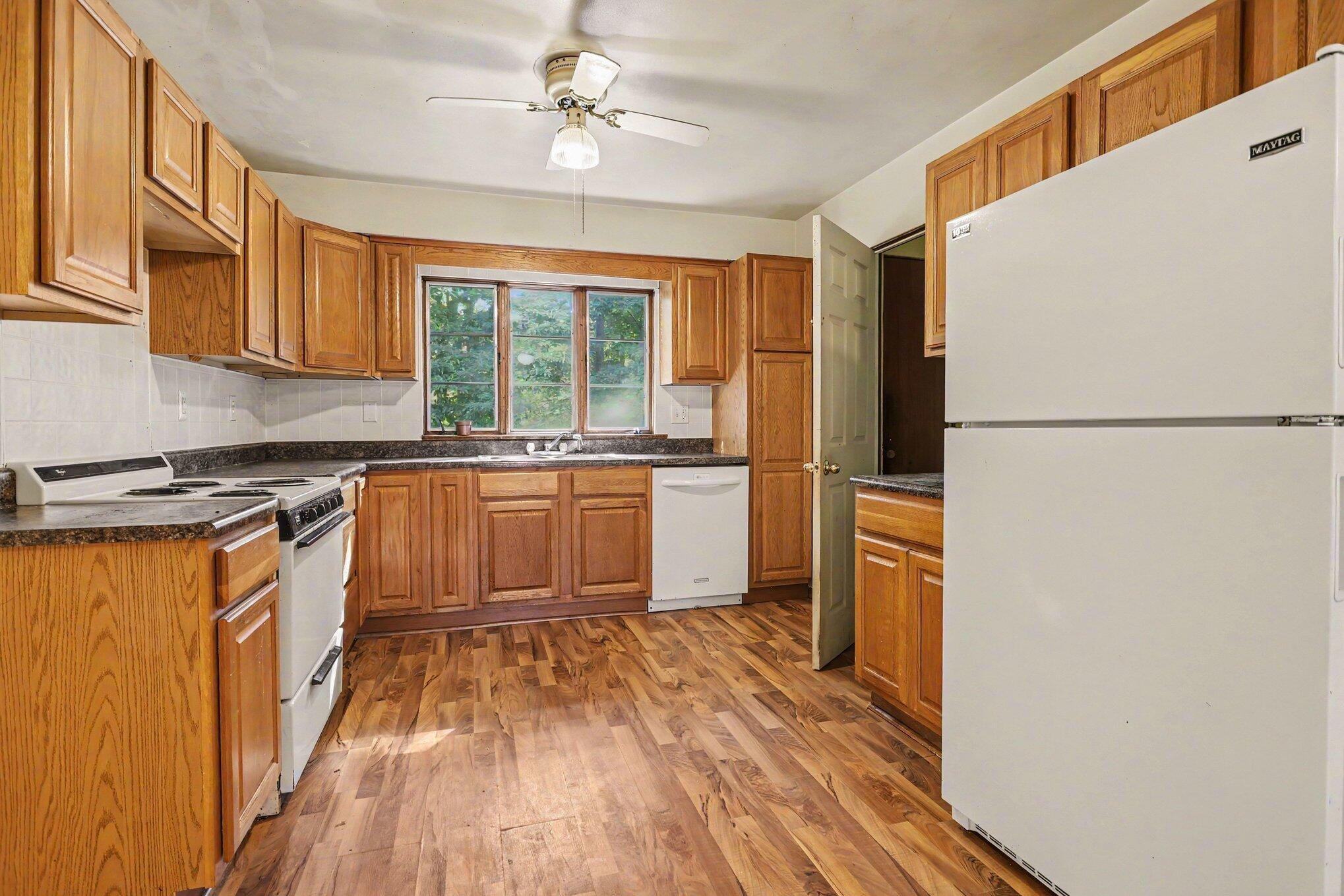 6221 Pierce Street Coloma MI 49038
