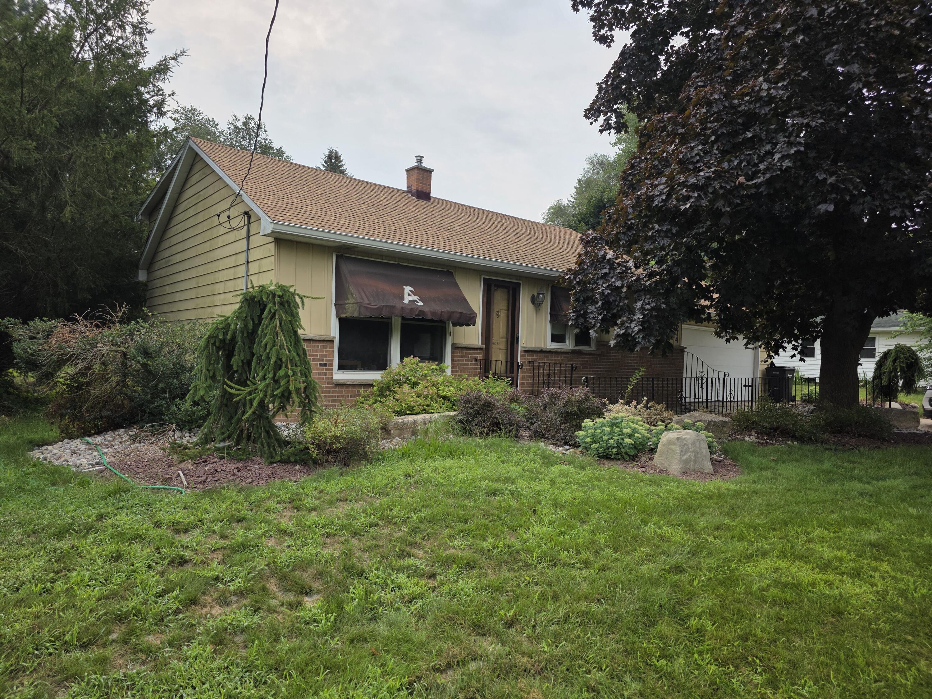 11674 8th Avenue NW Grand Rapids MI 49534