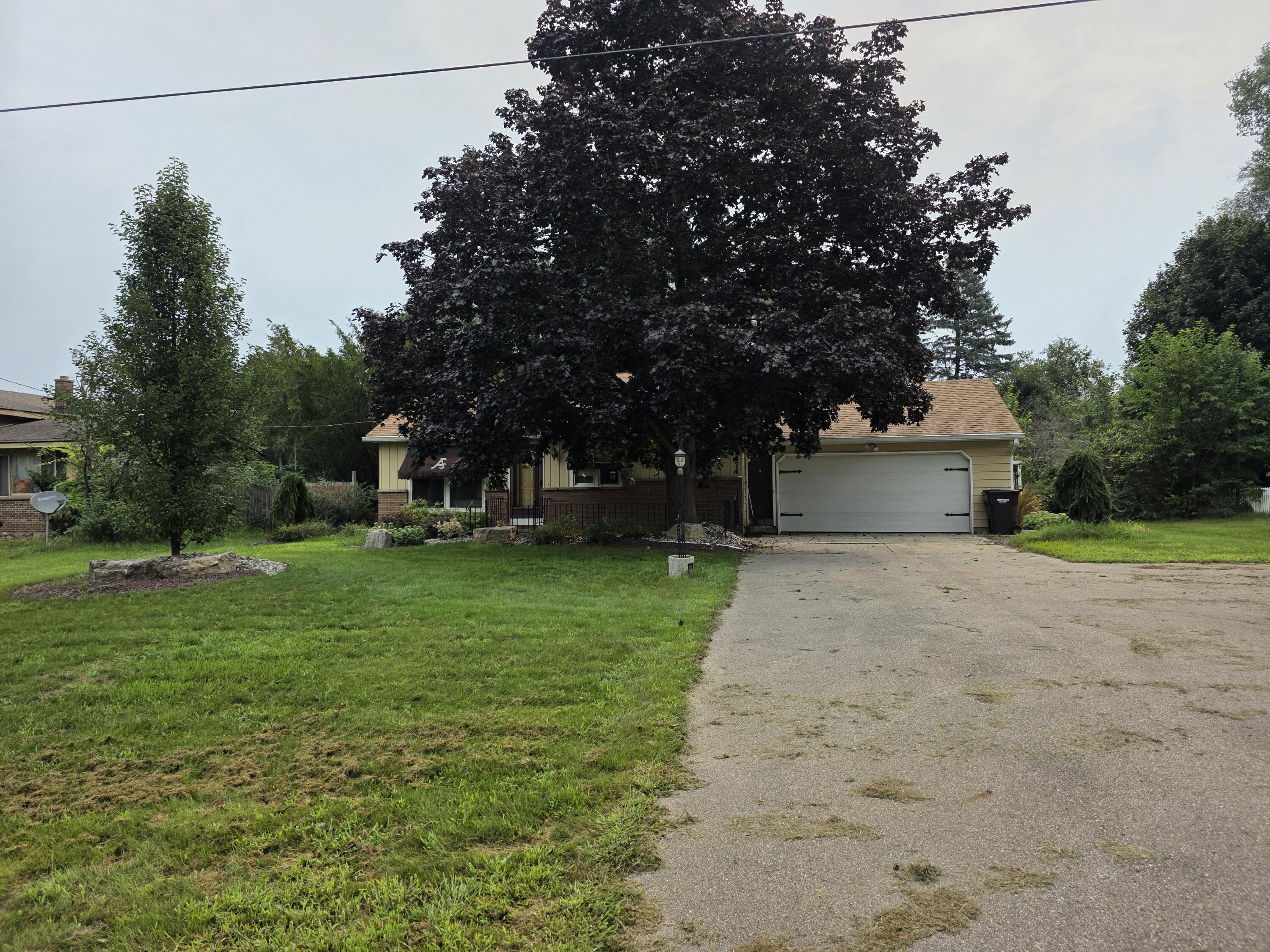 11674 8th Avenue NW Grand Rapids MI 49534