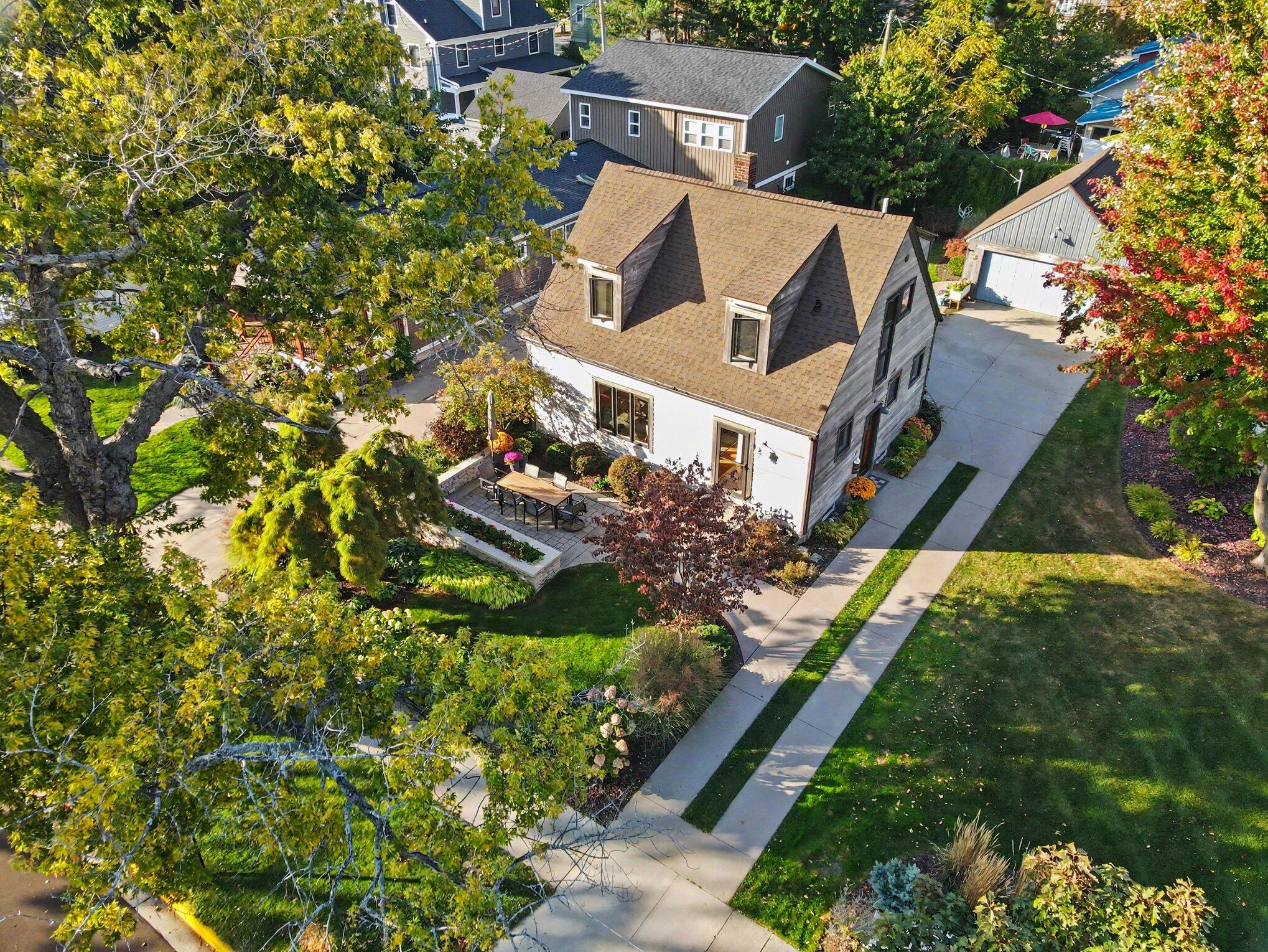 81 Clinton Street South Haven MI 49090