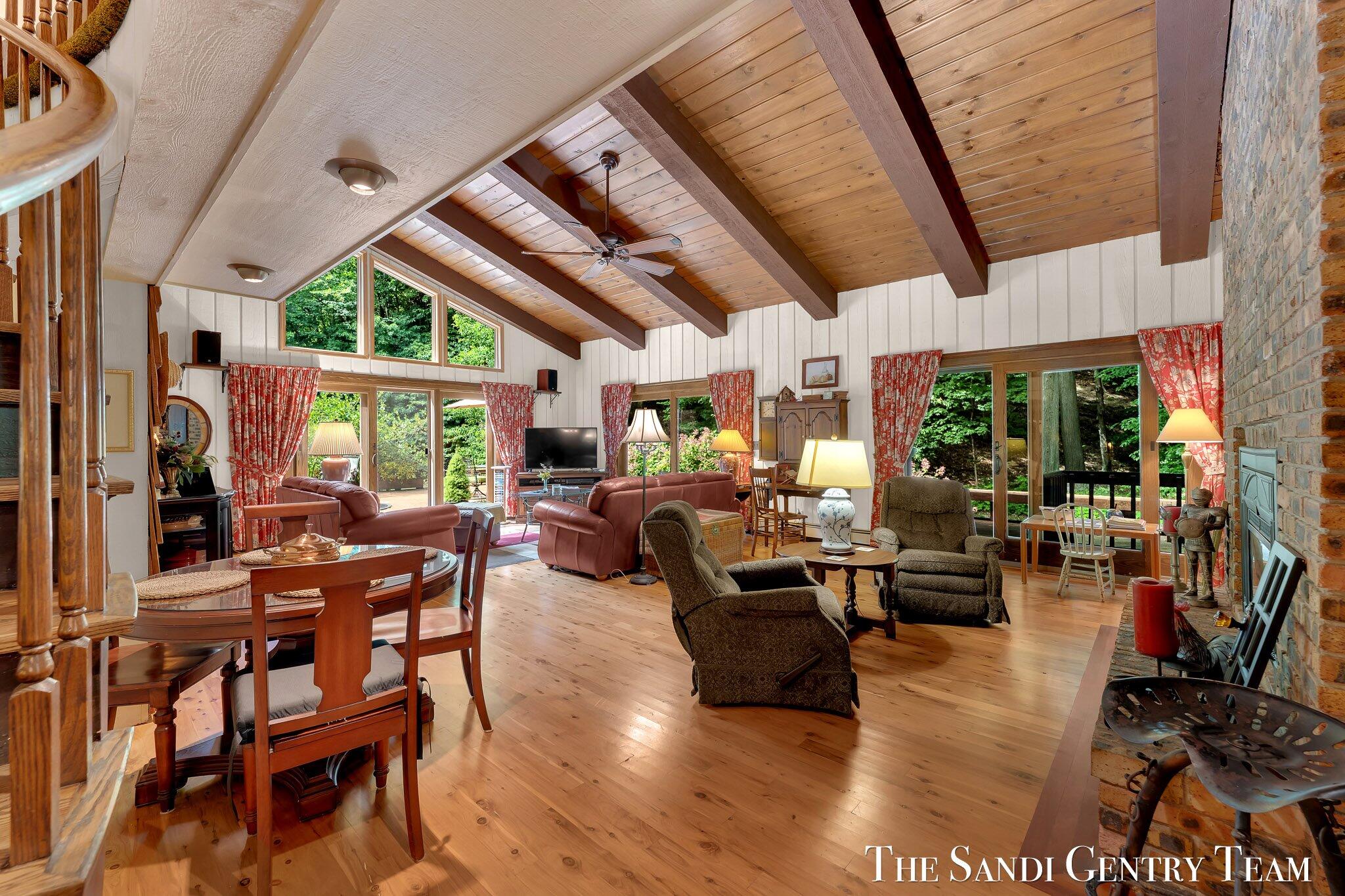 12879 Lakeshore Drive Grand Haven MI 49417