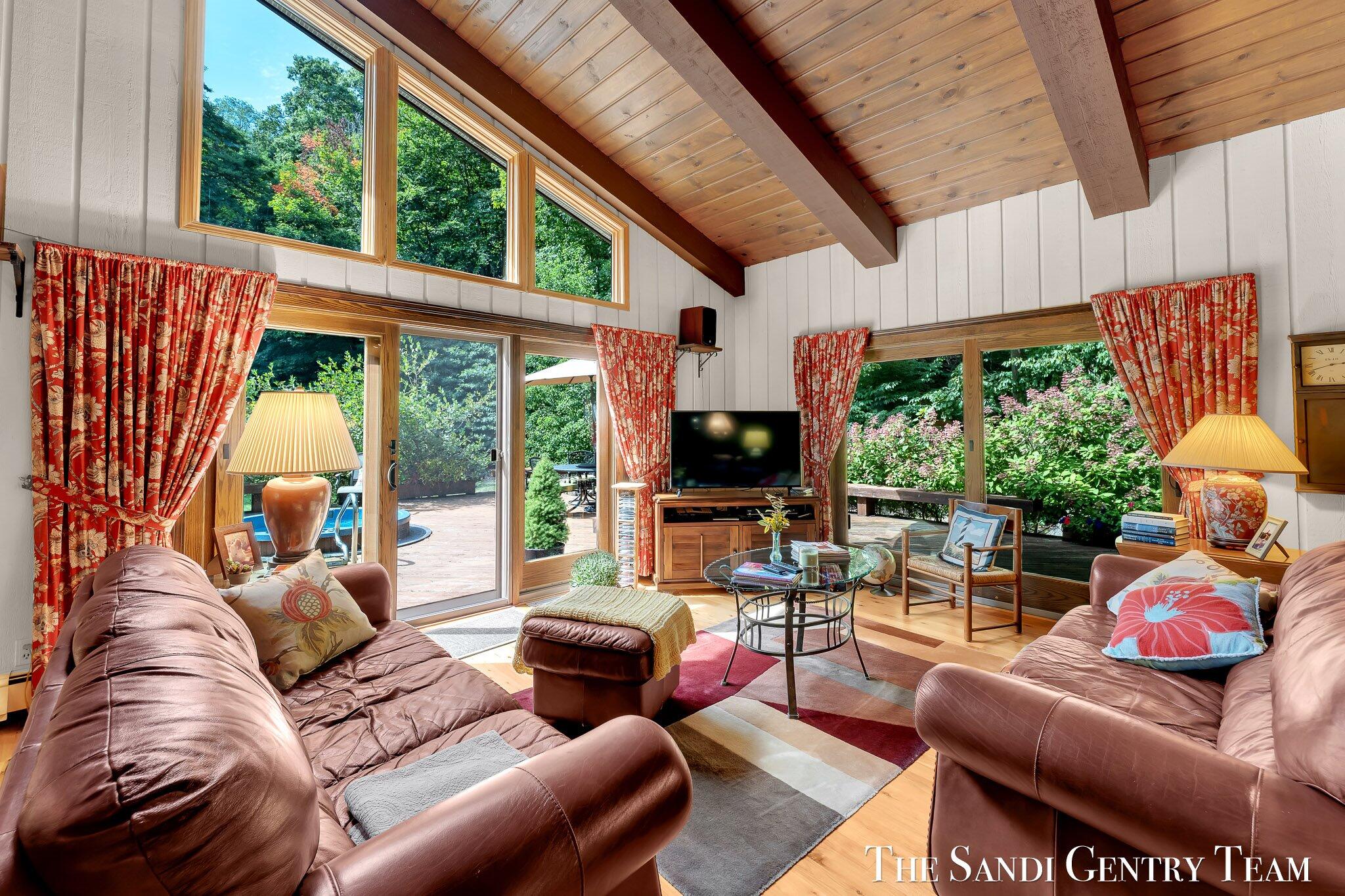 12879 Lakeshore Drive Grand Haven MI 49417