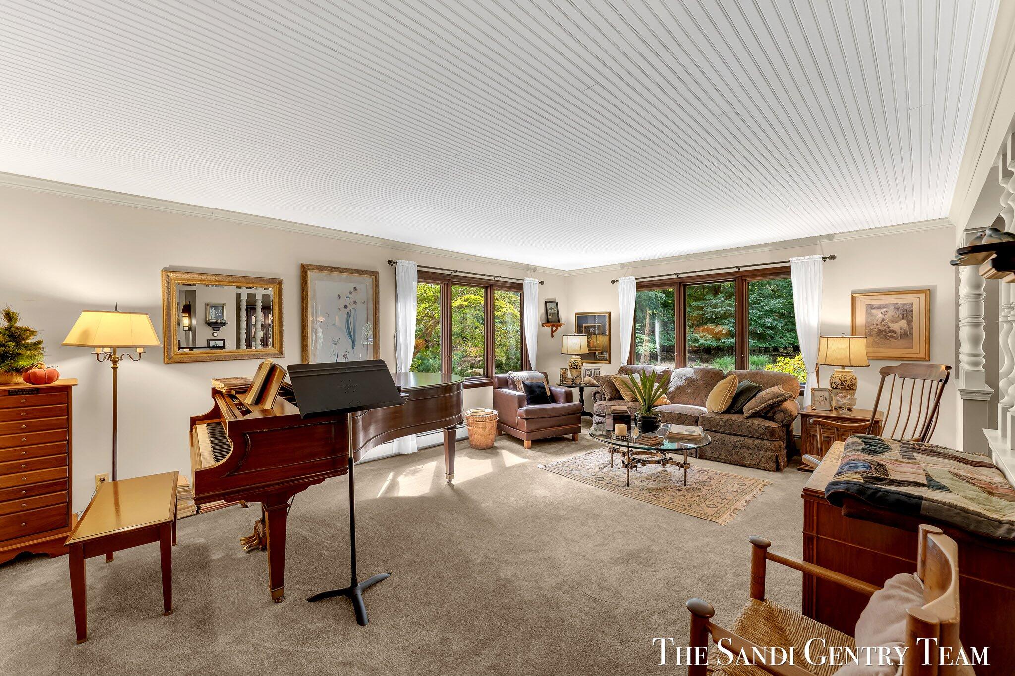 12879 Lakeshore Drive Grand Haven MI 49417