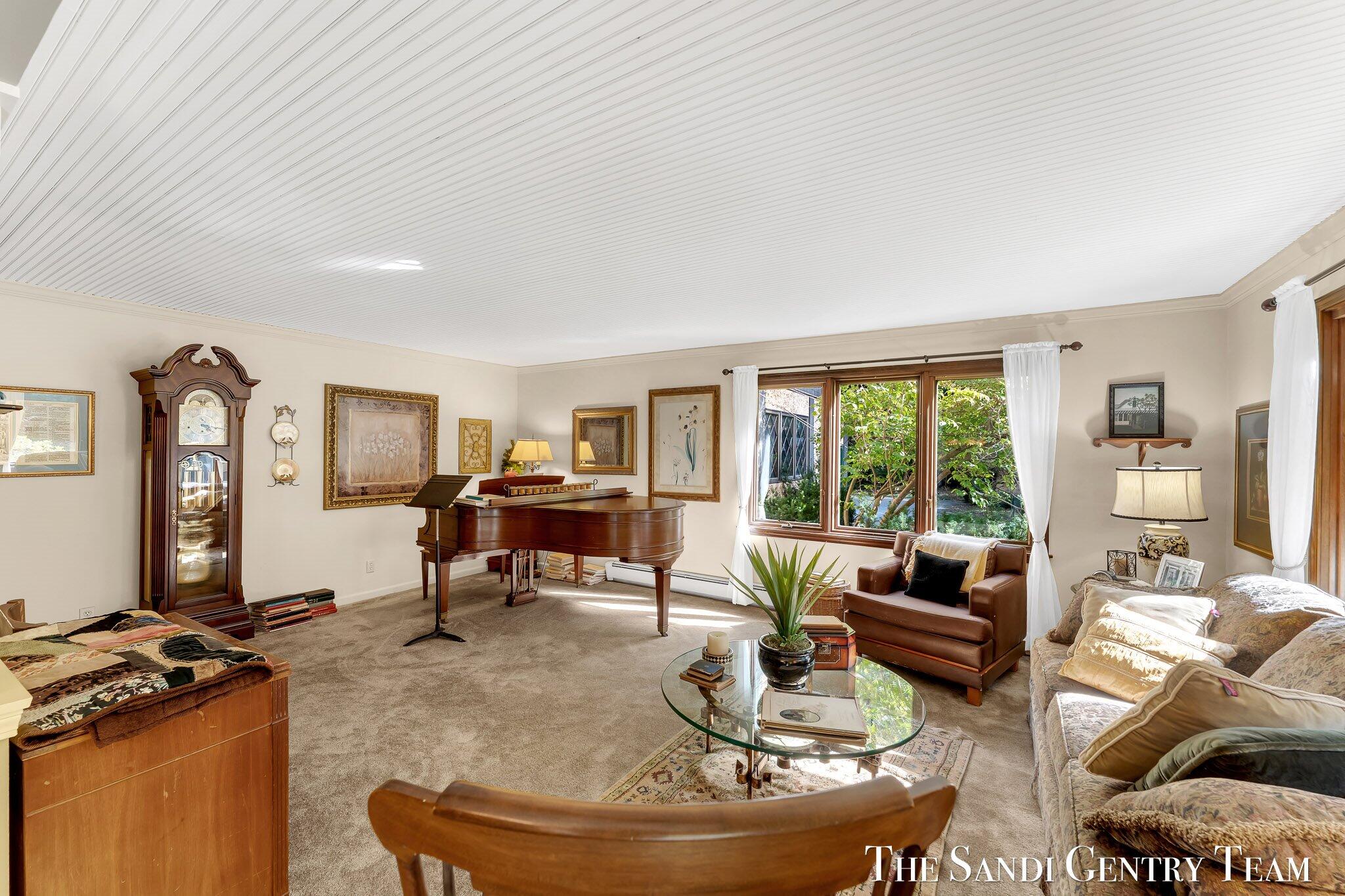 12879 Lakeshore Drive Grand Haven MI 49417