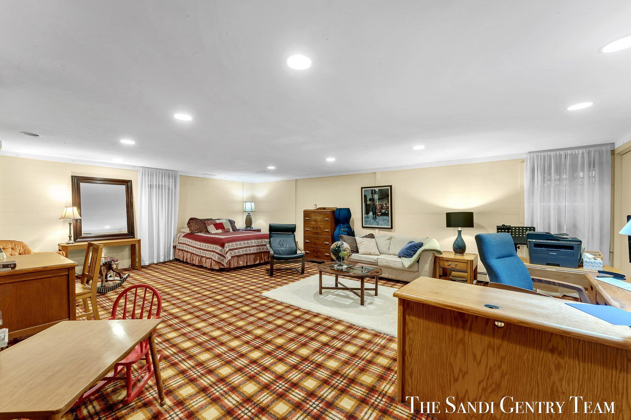 12879 Lakeshore Drive Grand Haven MI 49417