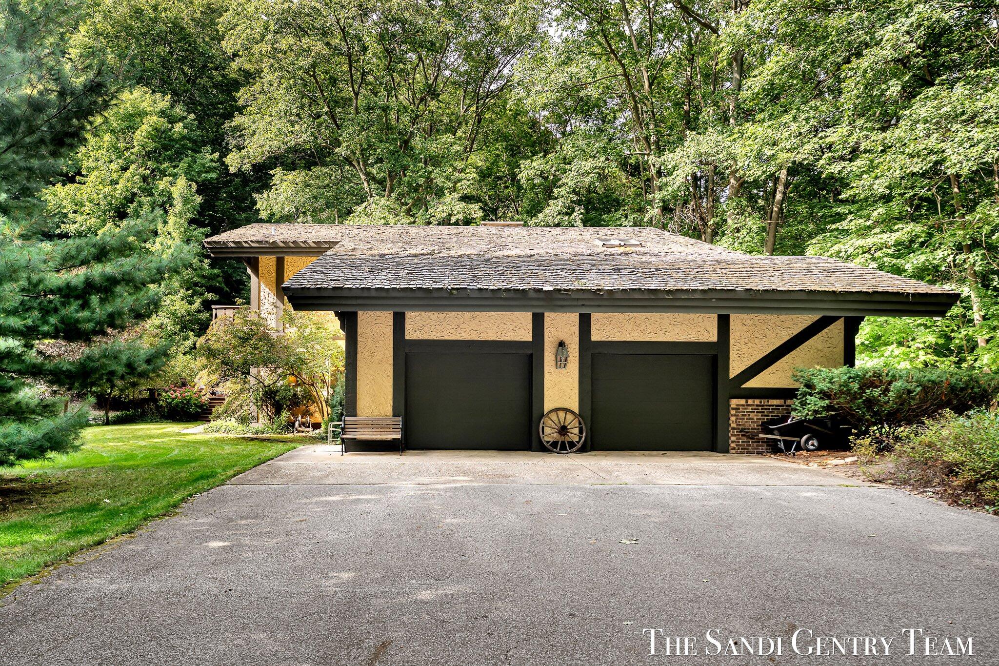 12879 Lakeshore Drive Grand Haven MI 49417