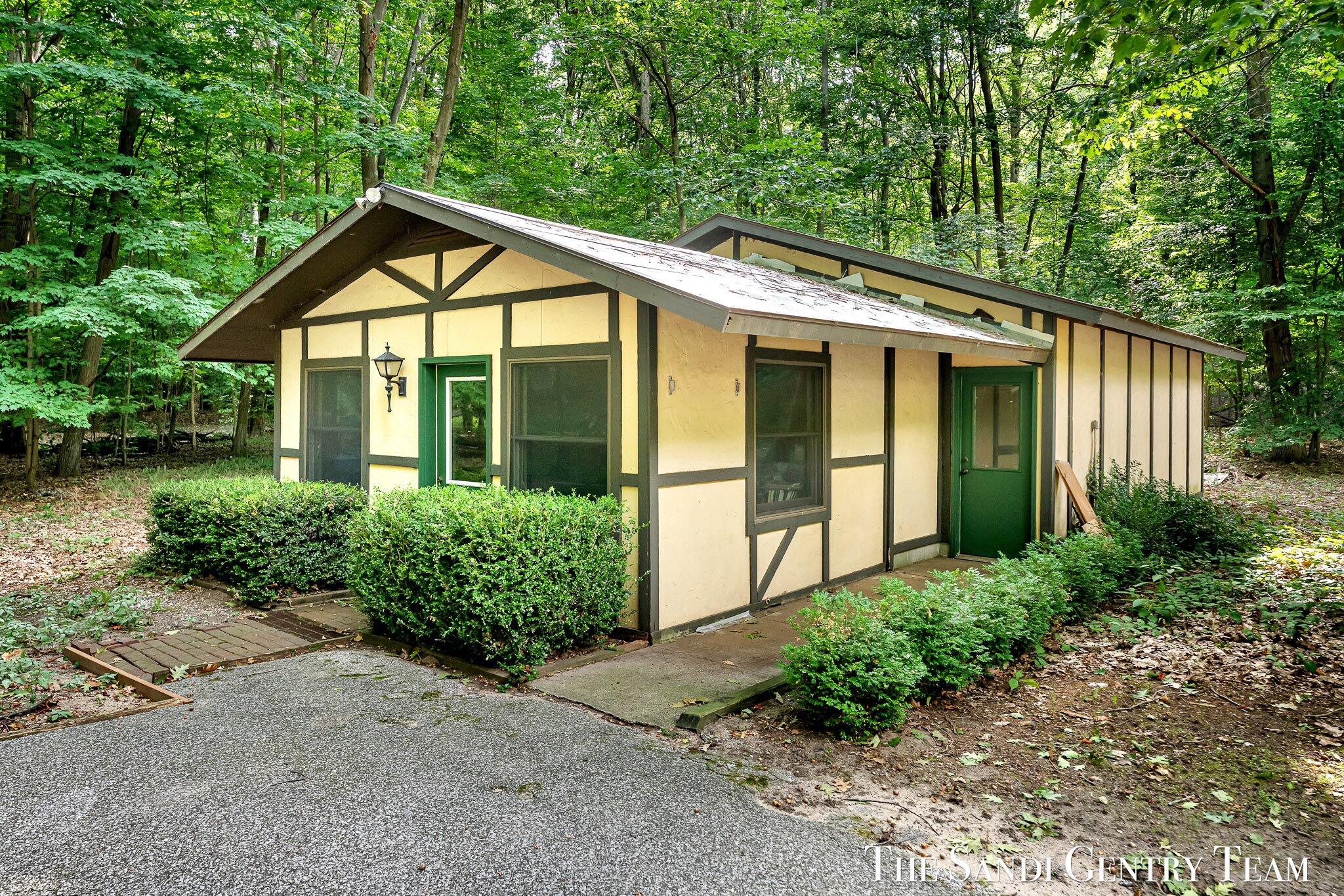 12879 Lakeshore Drive Grand Haven MI 49417