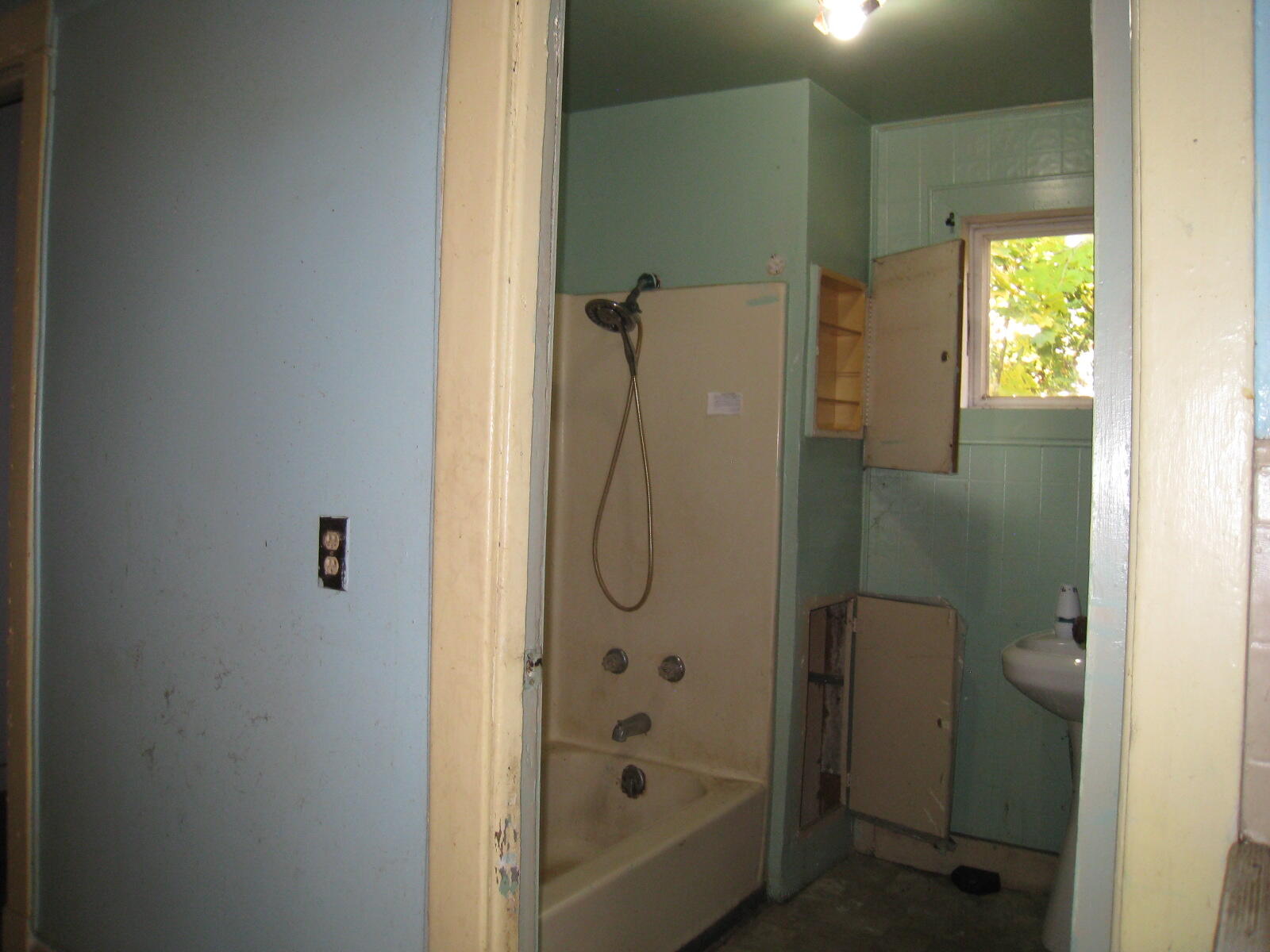 358 Bauer Avenue Muskegon MI 49442
