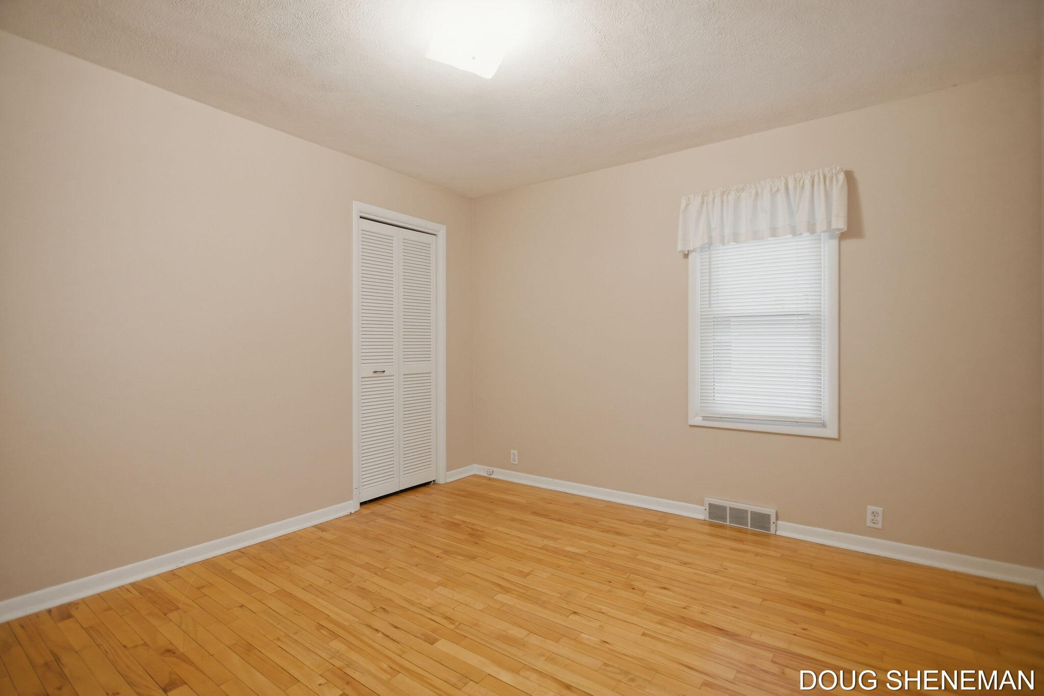145 W Roosevelt Avenue Zeeland MI 49464