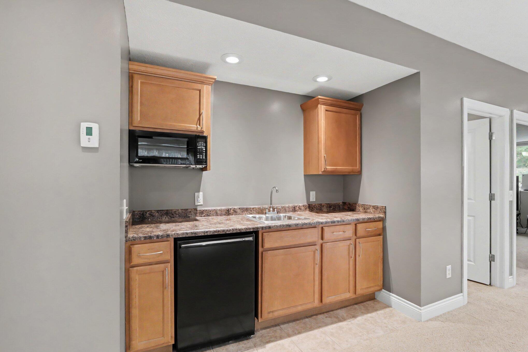 7665 Canyon Drive Kalamazoo MI 49009