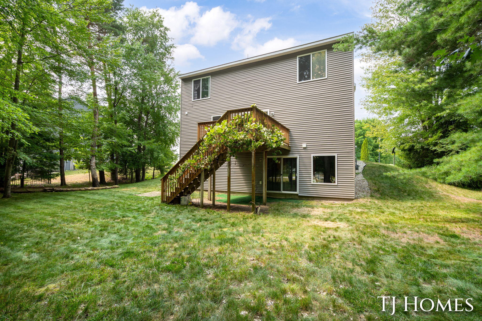 815 Ashlee Drive Norton Shores MI 49441