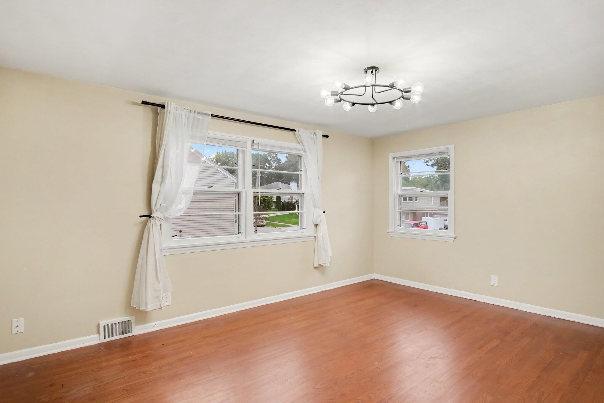 1808 NE Diamond Avenue NE Grand Rapids MI 49505