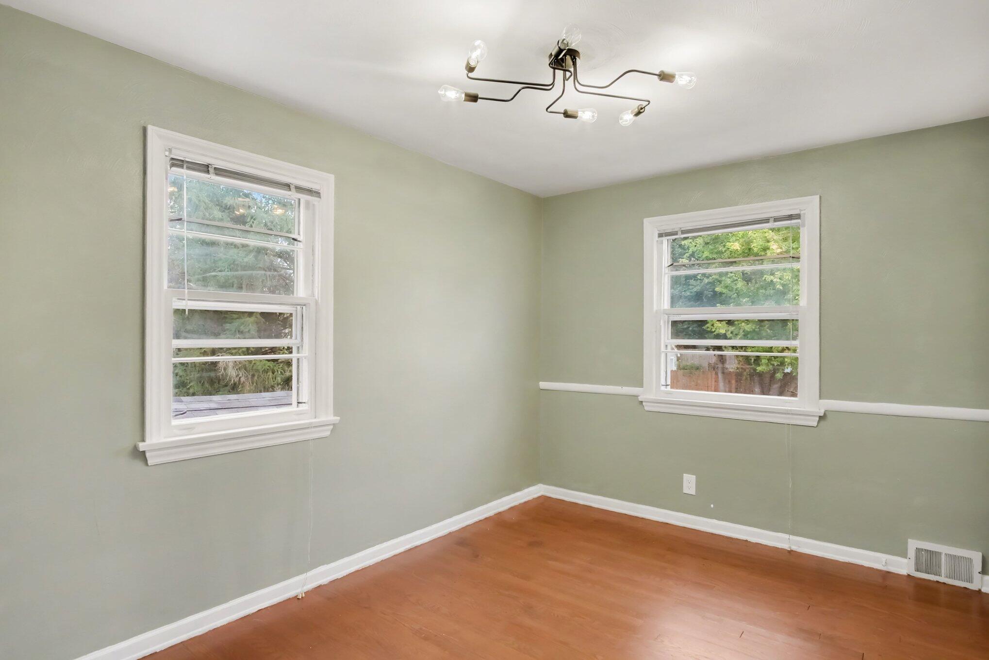 1808 NE Diamond Avenue NE Grand Rapids MI 49505