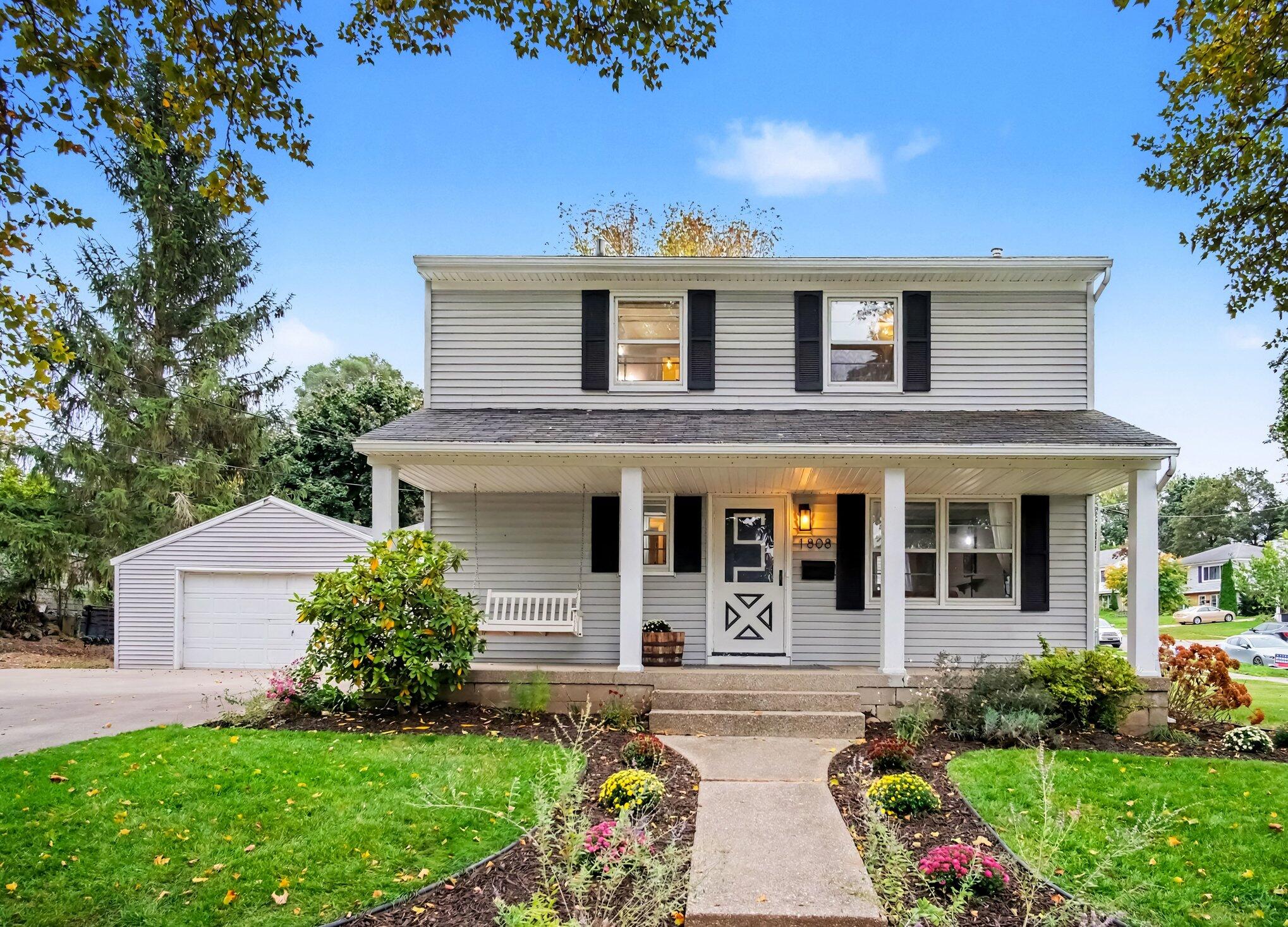 1808 NE Diamond Avenue NE Grand Rapids MI 49505