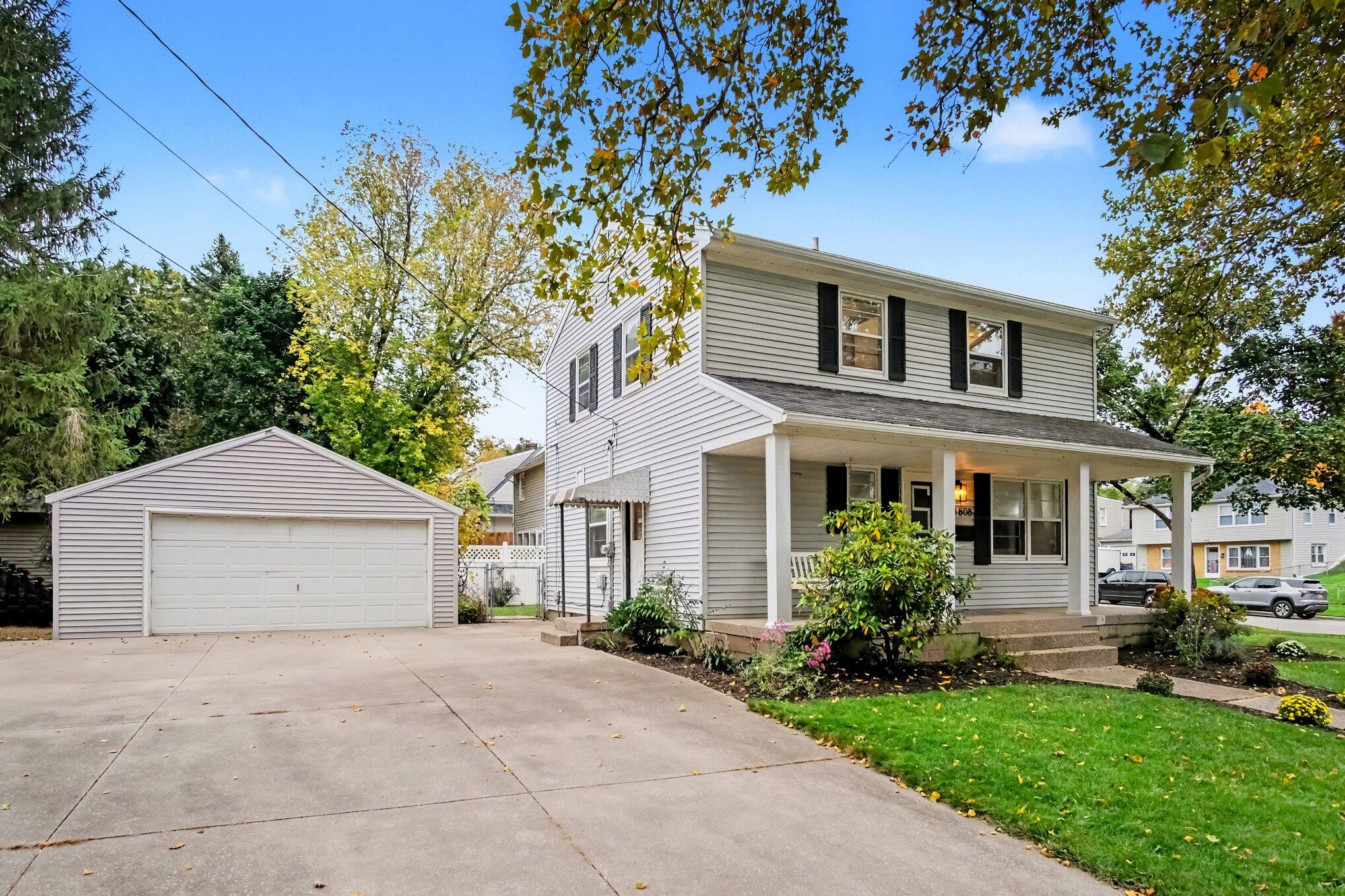 1808 NE Diamond Avenue NE Grand Rapids MI 49505