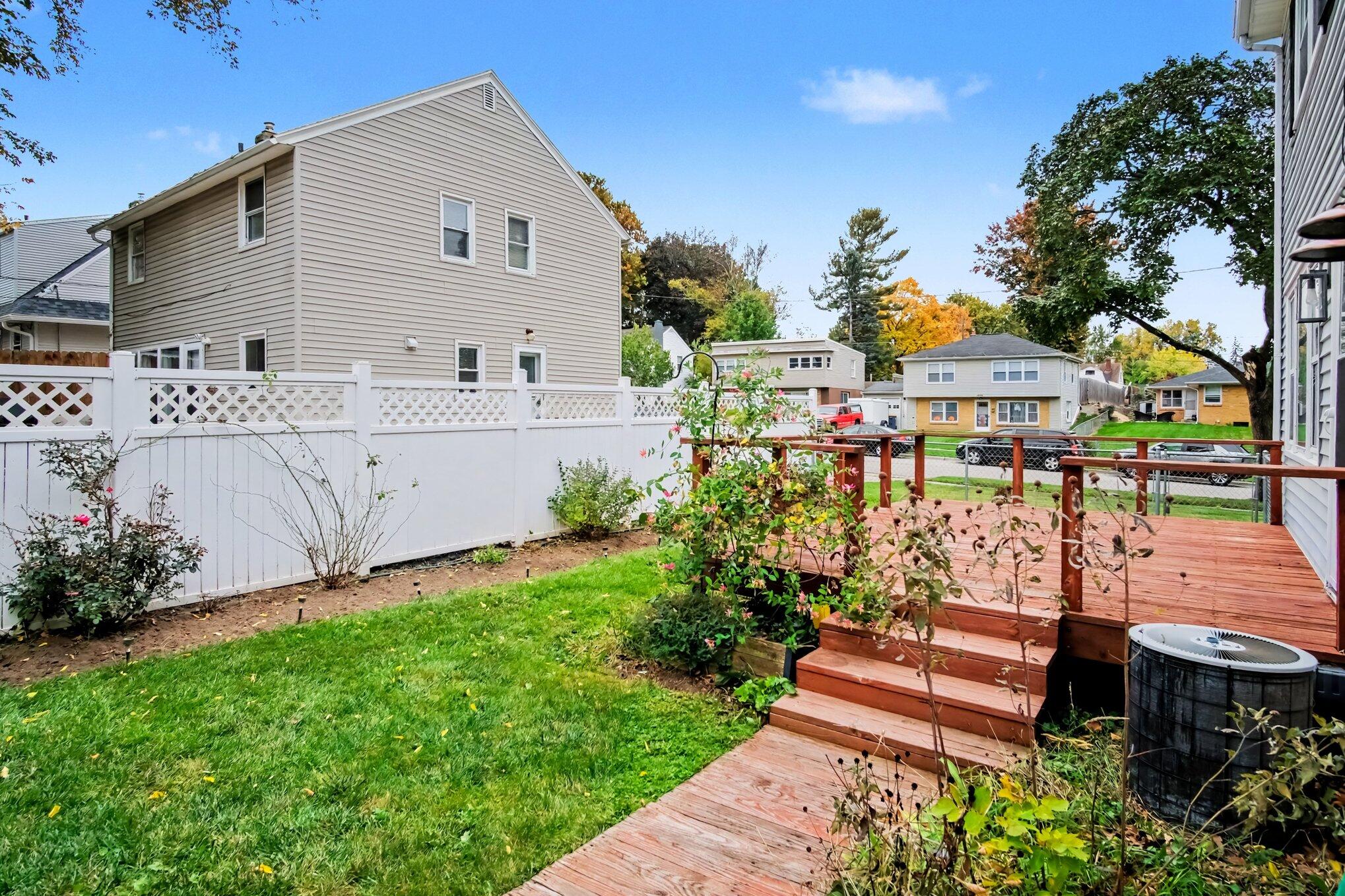 1808 NE Diamond Avenue NE Grand Rapids MI 49505