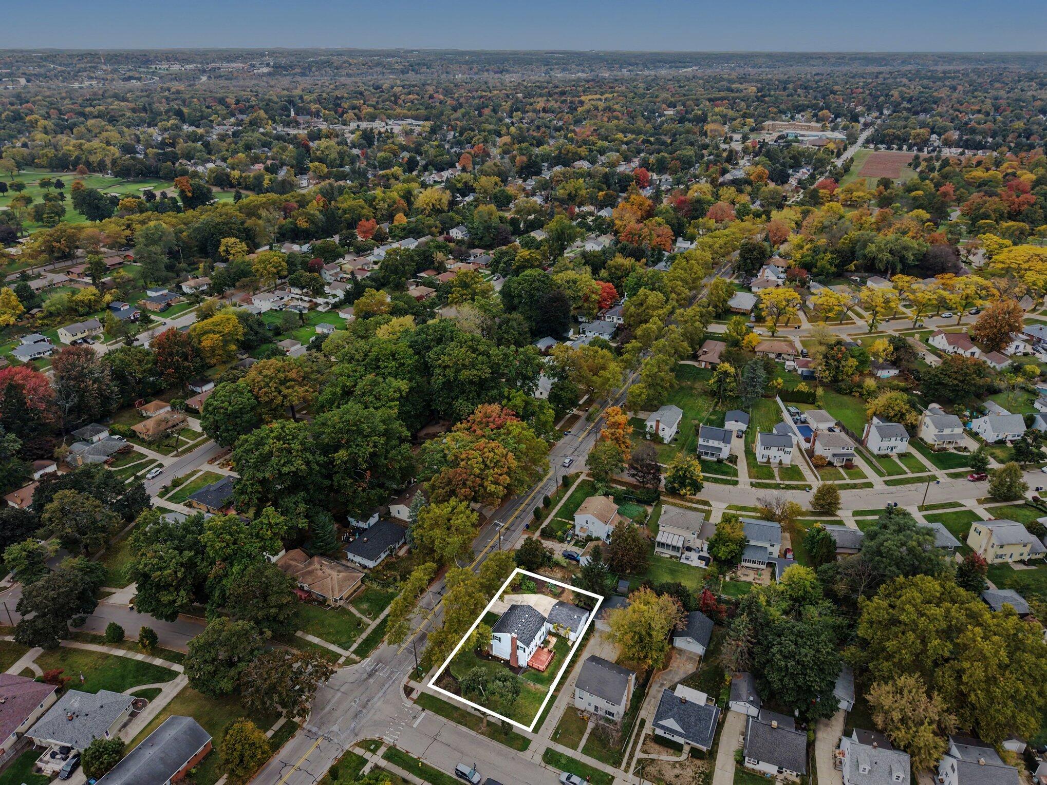 1808 NE Diamond Avenue NE Grand Rapids MI 49505