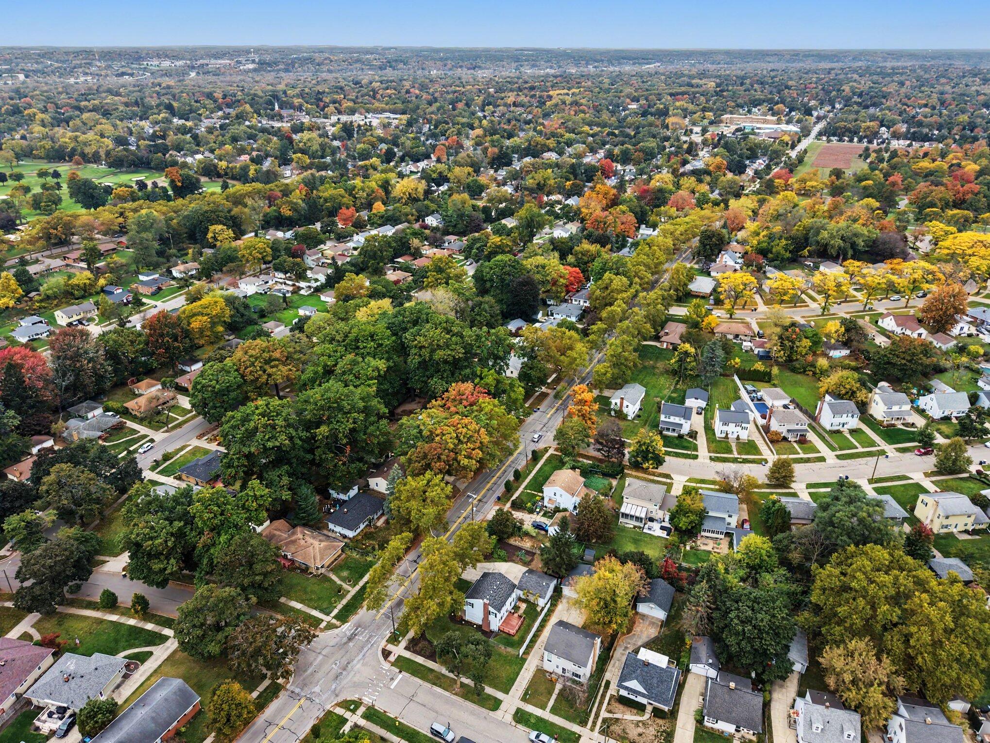 1808 NE Diamond Avenue NE Grand Rapids MI 49505
