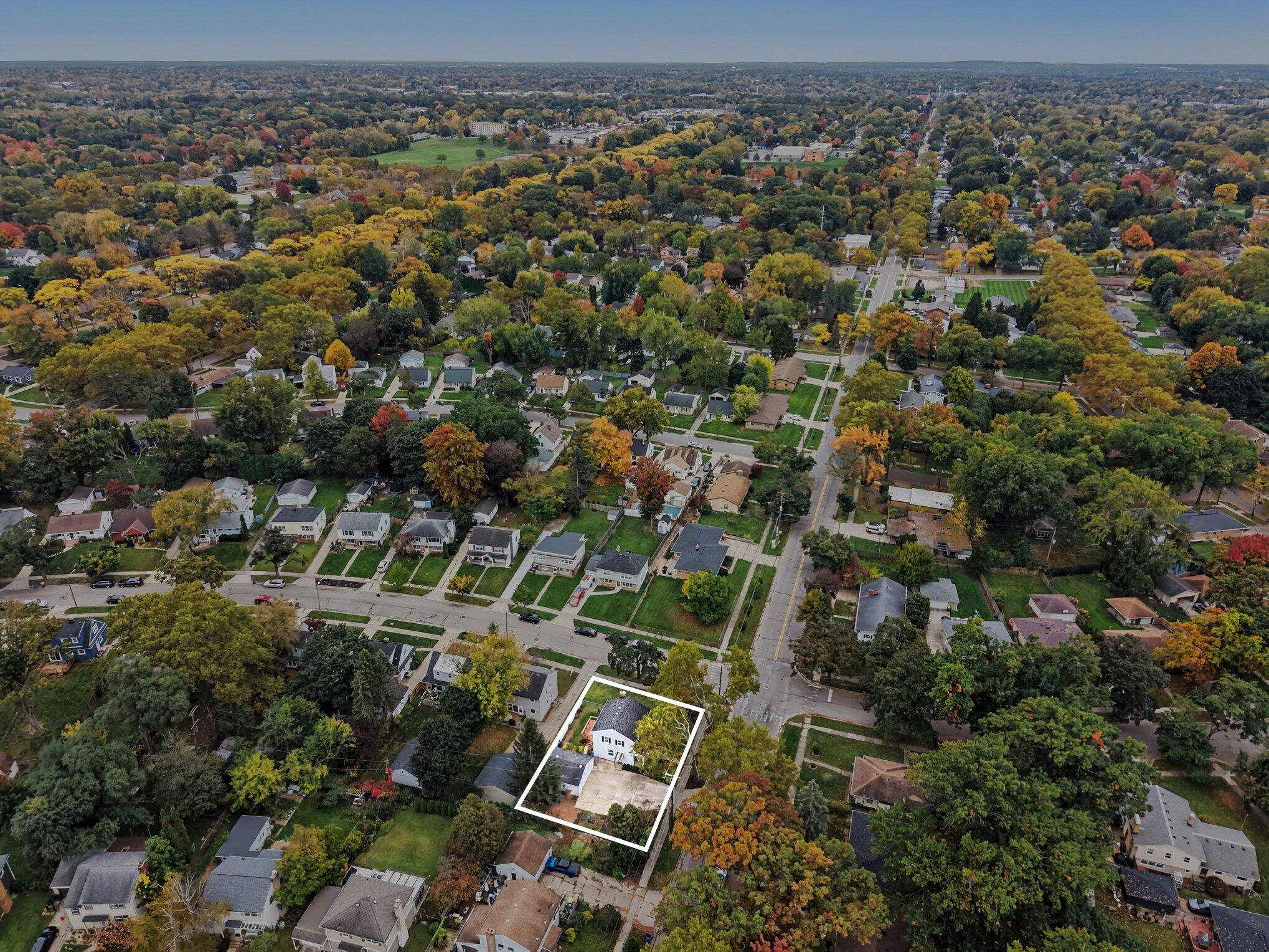 1808 NE Diamond Avenue NE Grand Rapids MI 49505
