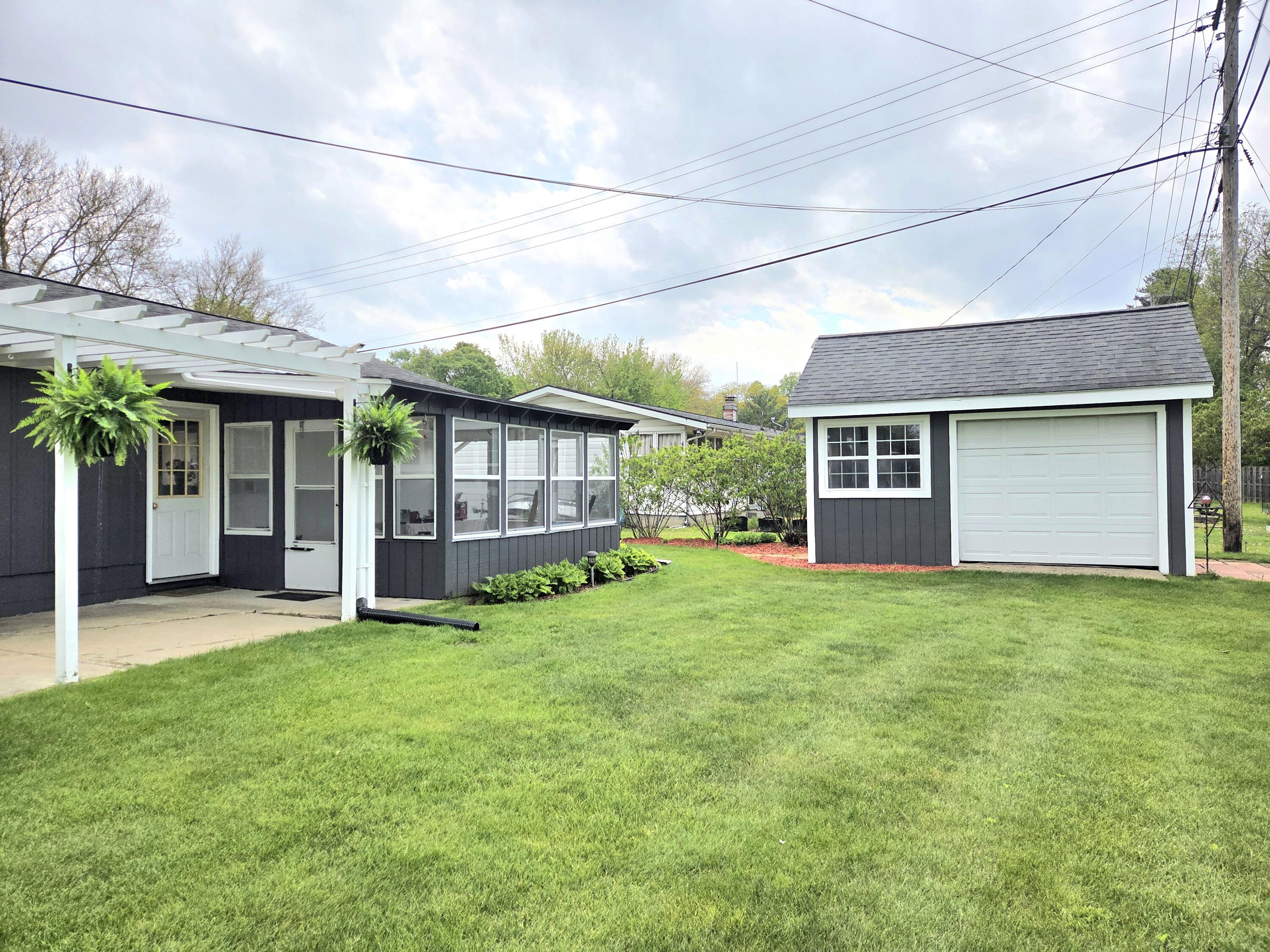 1409 Sioux Trail Niles MI 49120