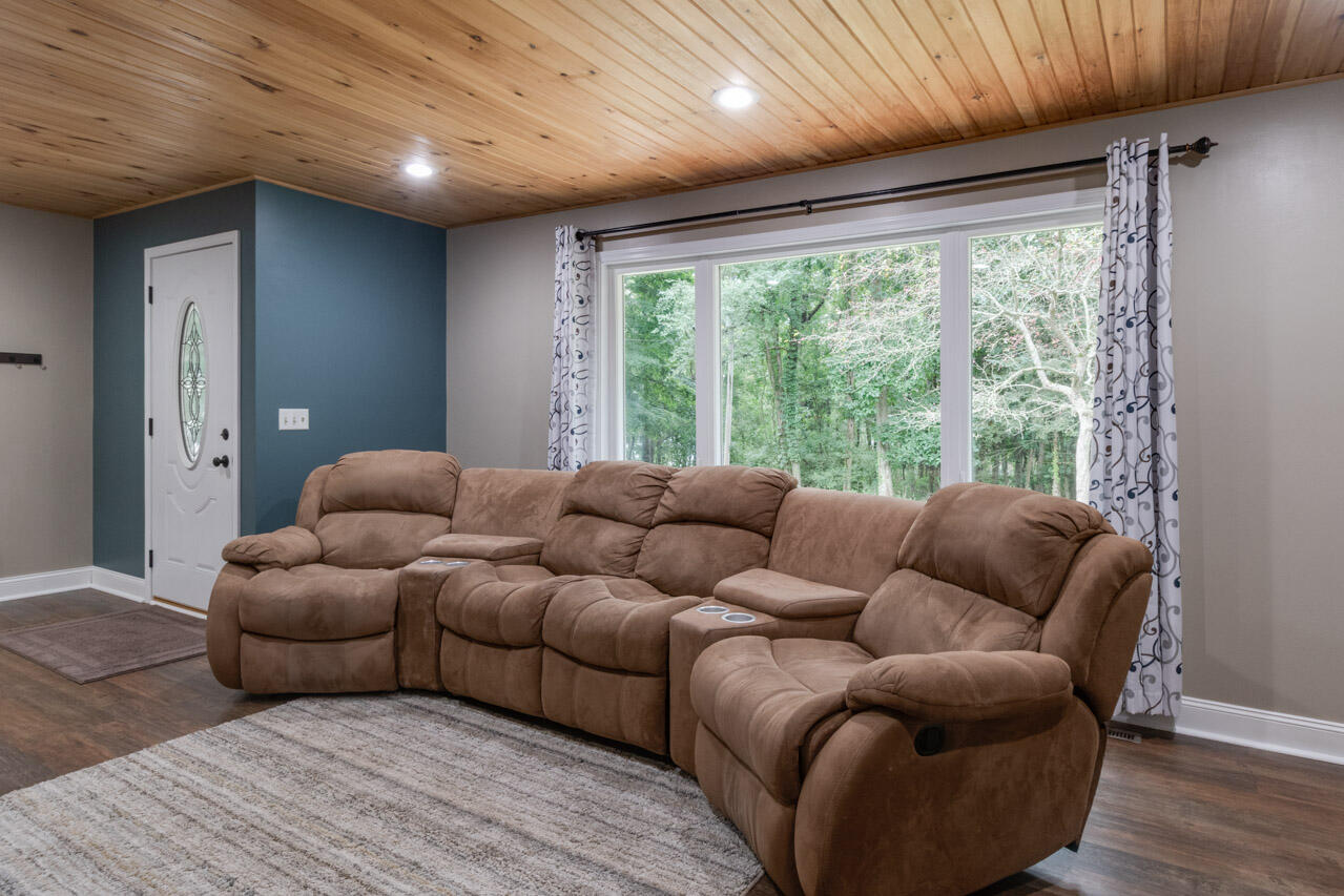 5881 E Hj Avenue Kalamazoo MI 49048