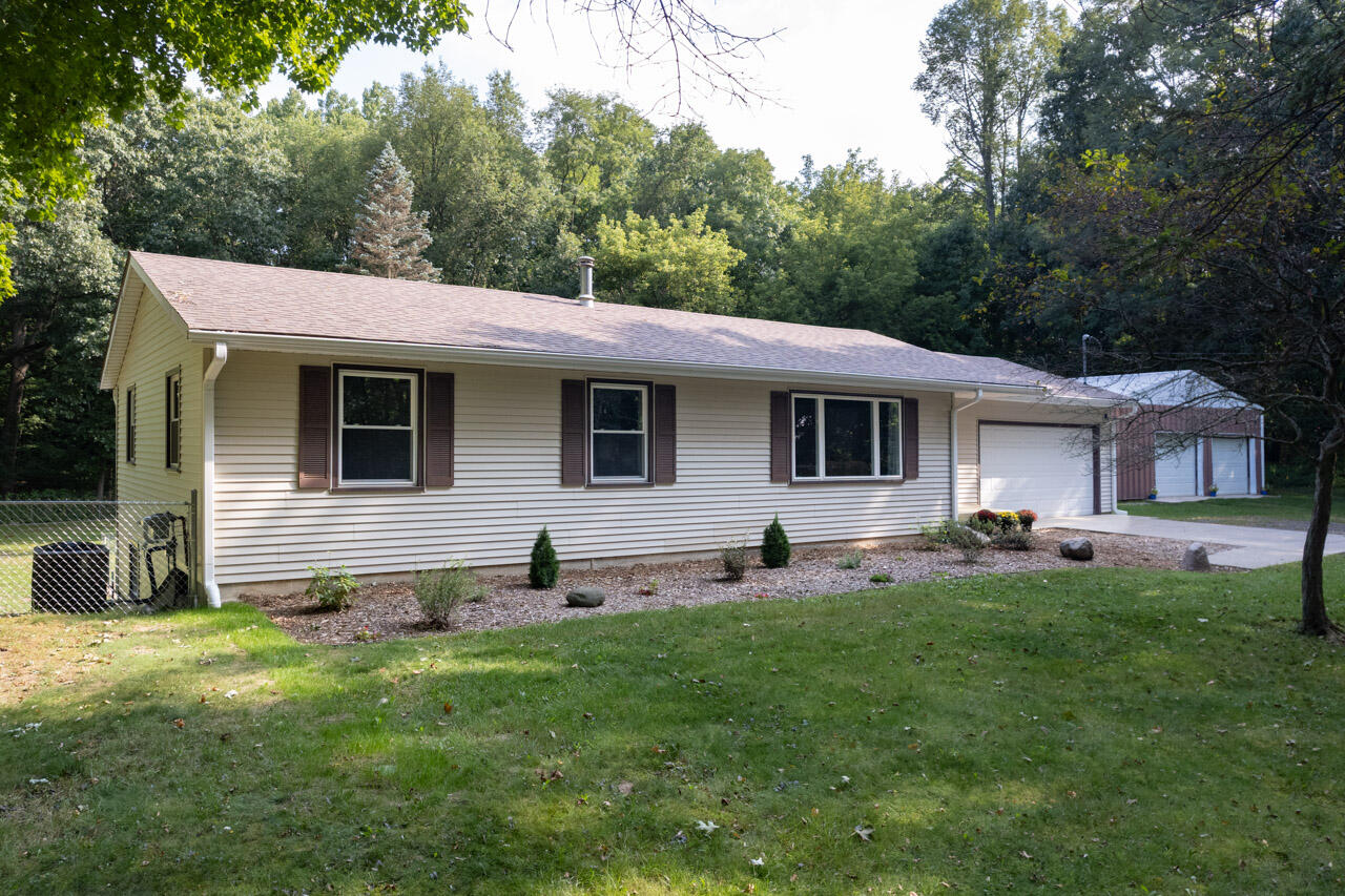 5881 E Hj Avenue Kalamazoo MI 49048