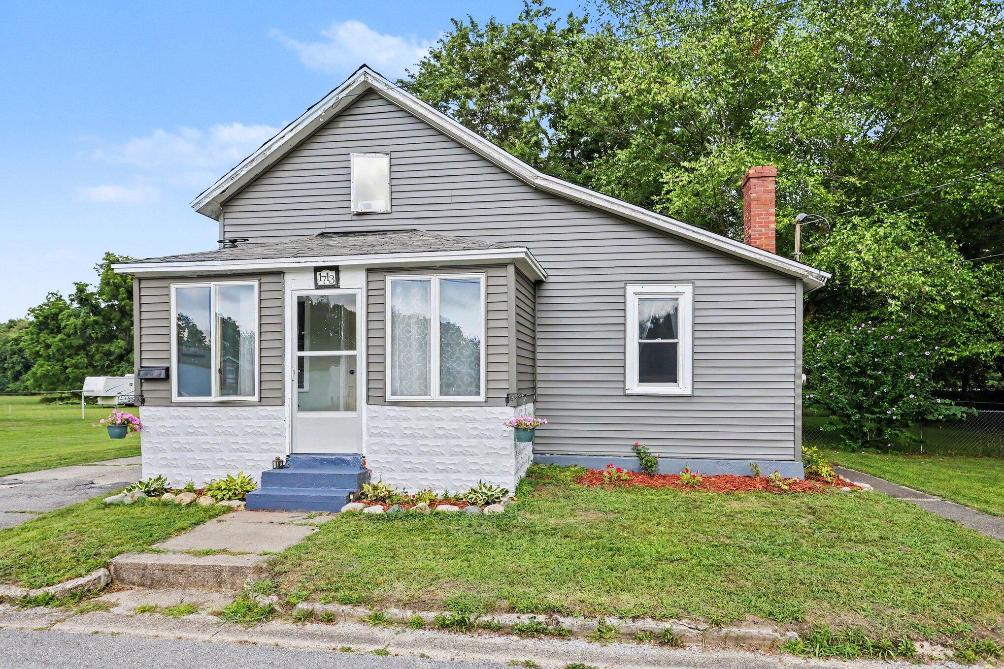 1713 N 12th Street Niles MI 49120