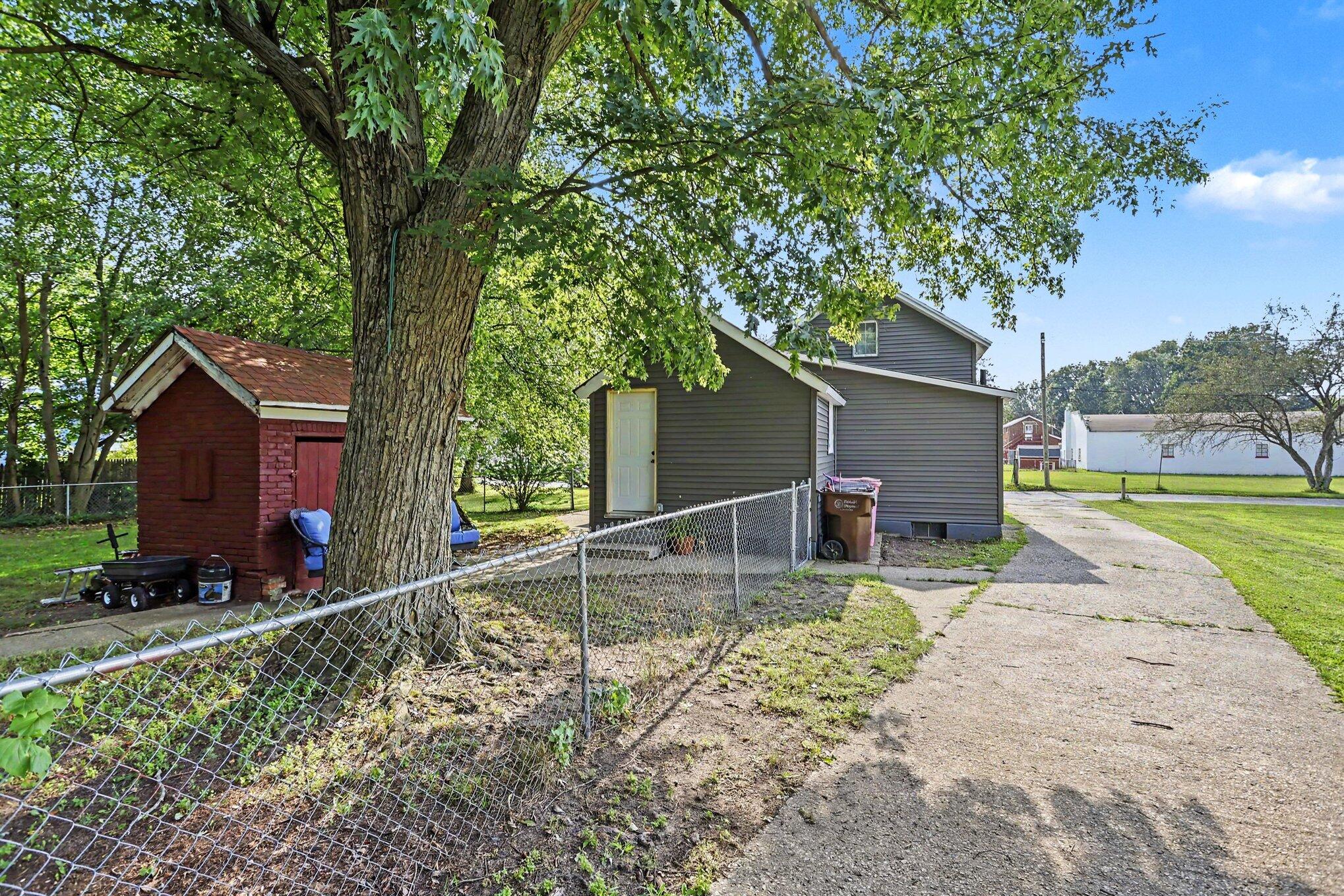 1713 N 12th Street Niles MI 49120