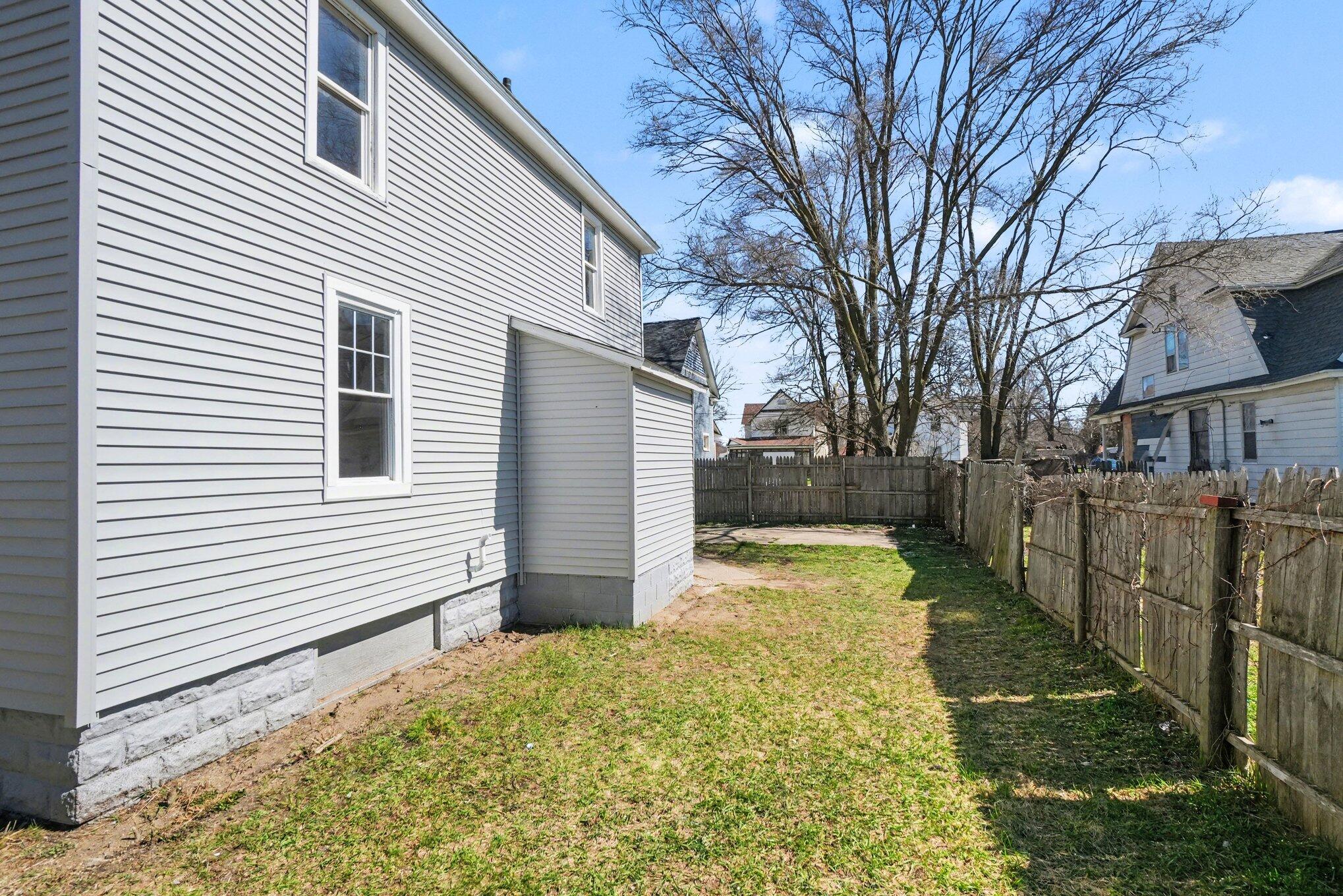143 Delaware Avenue Muskegon MI 49442
