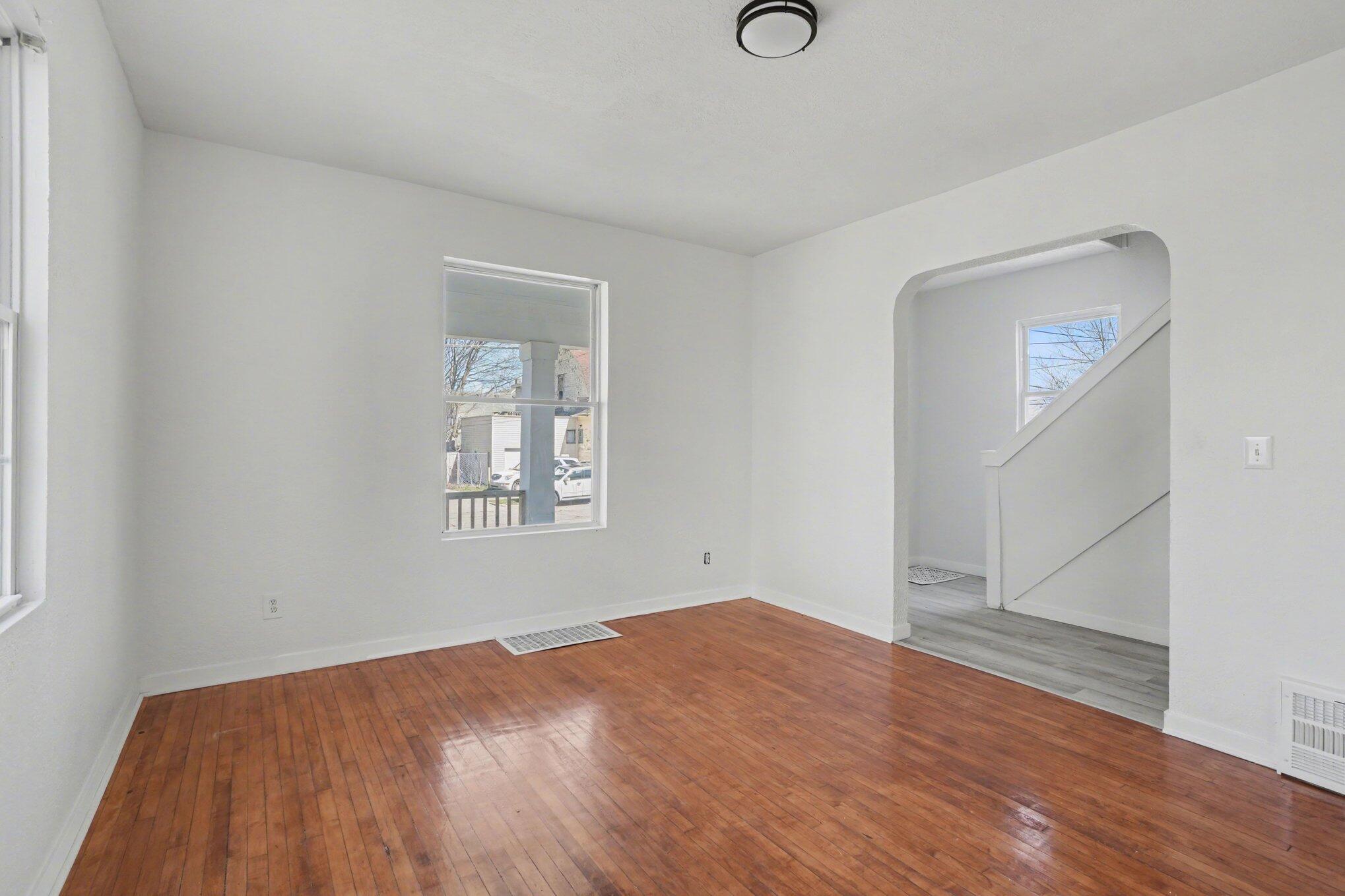 143 Delaware Avenue Muskegon MI 49442
