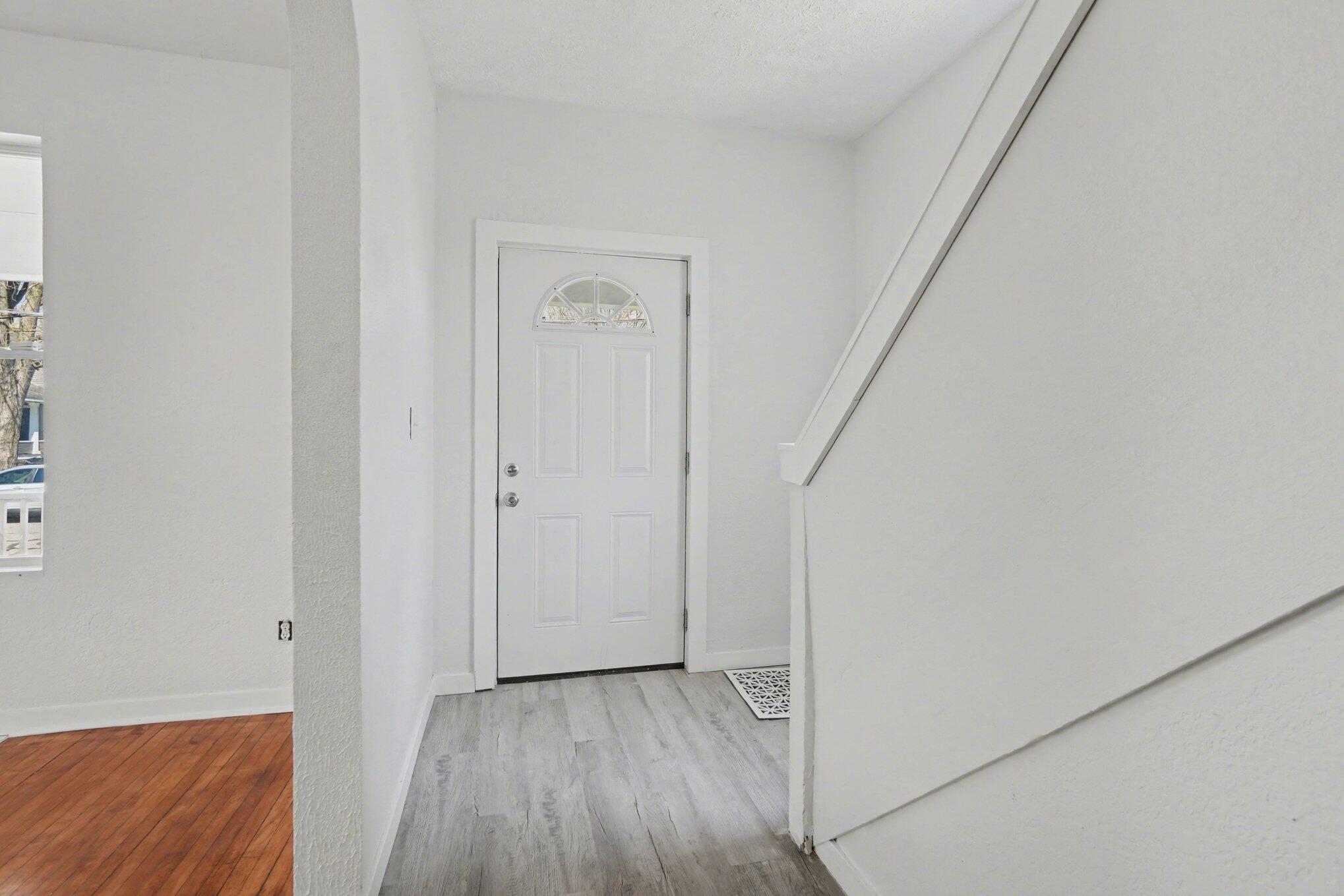 143 Delaware Avenue Muskegon MI 49442