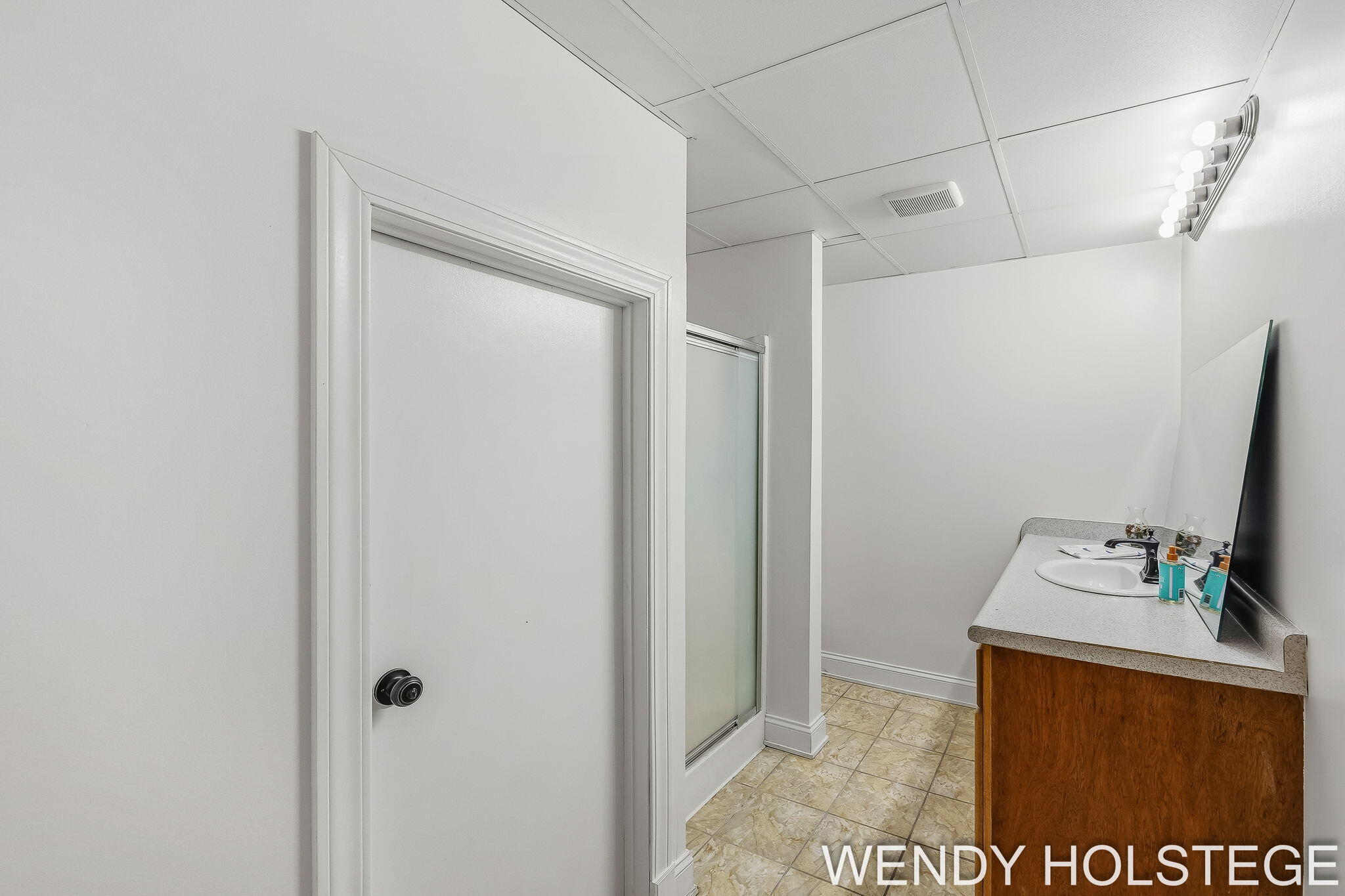 2080 W 32nd Street Holland MI 49423