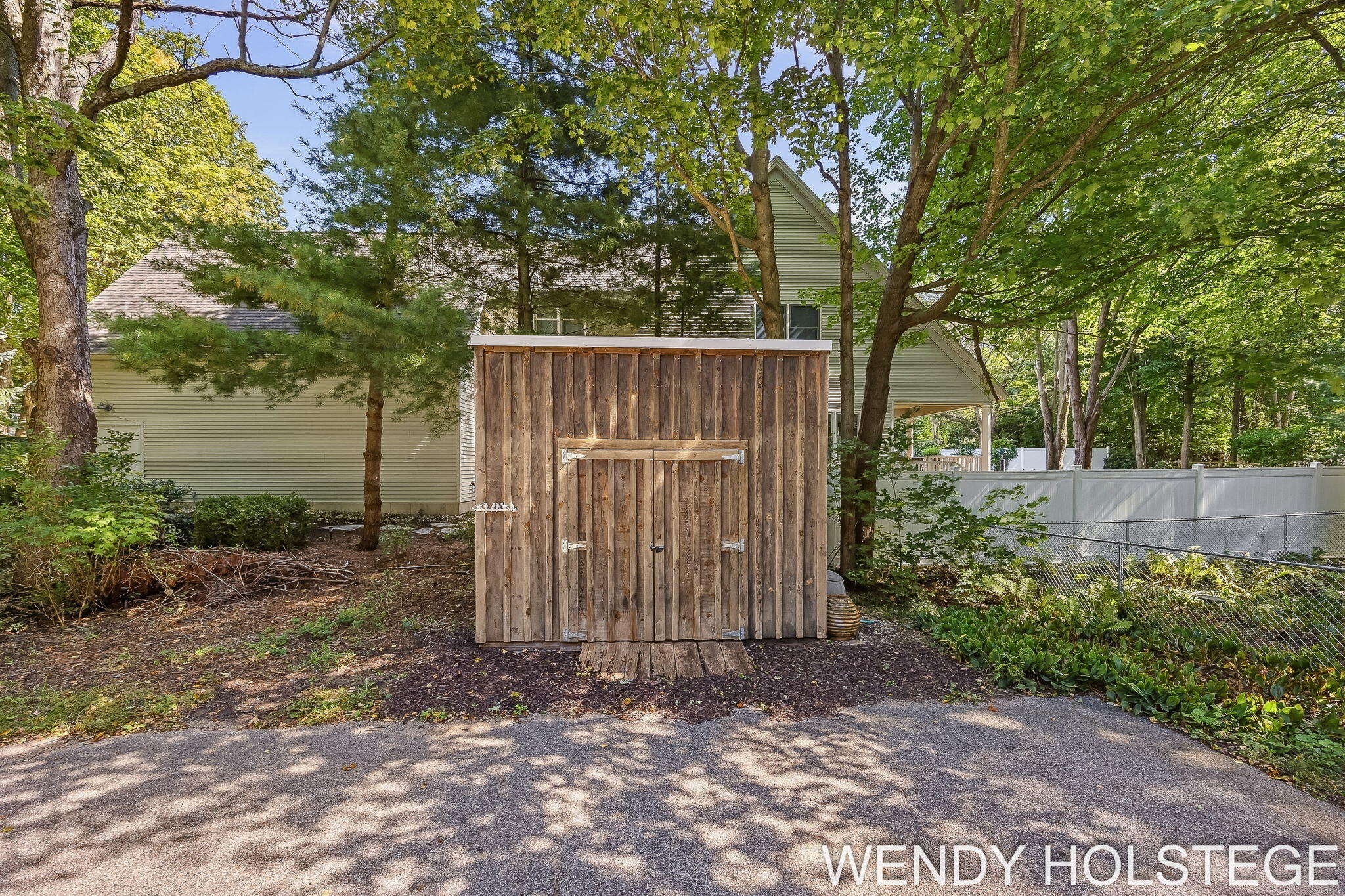 2080 W 32nd Street Holland MI 49423