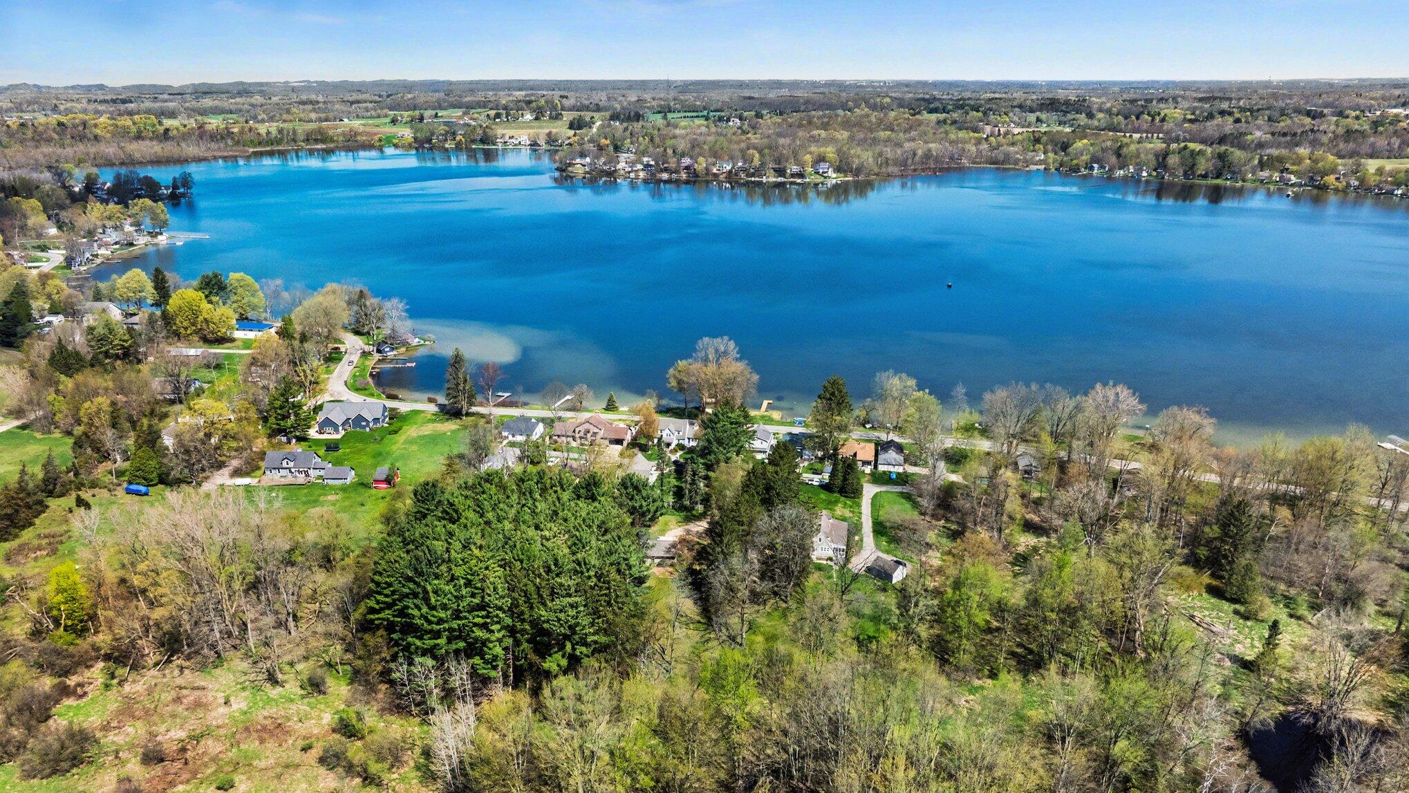 5976 Lake Street Fennville MI 49408