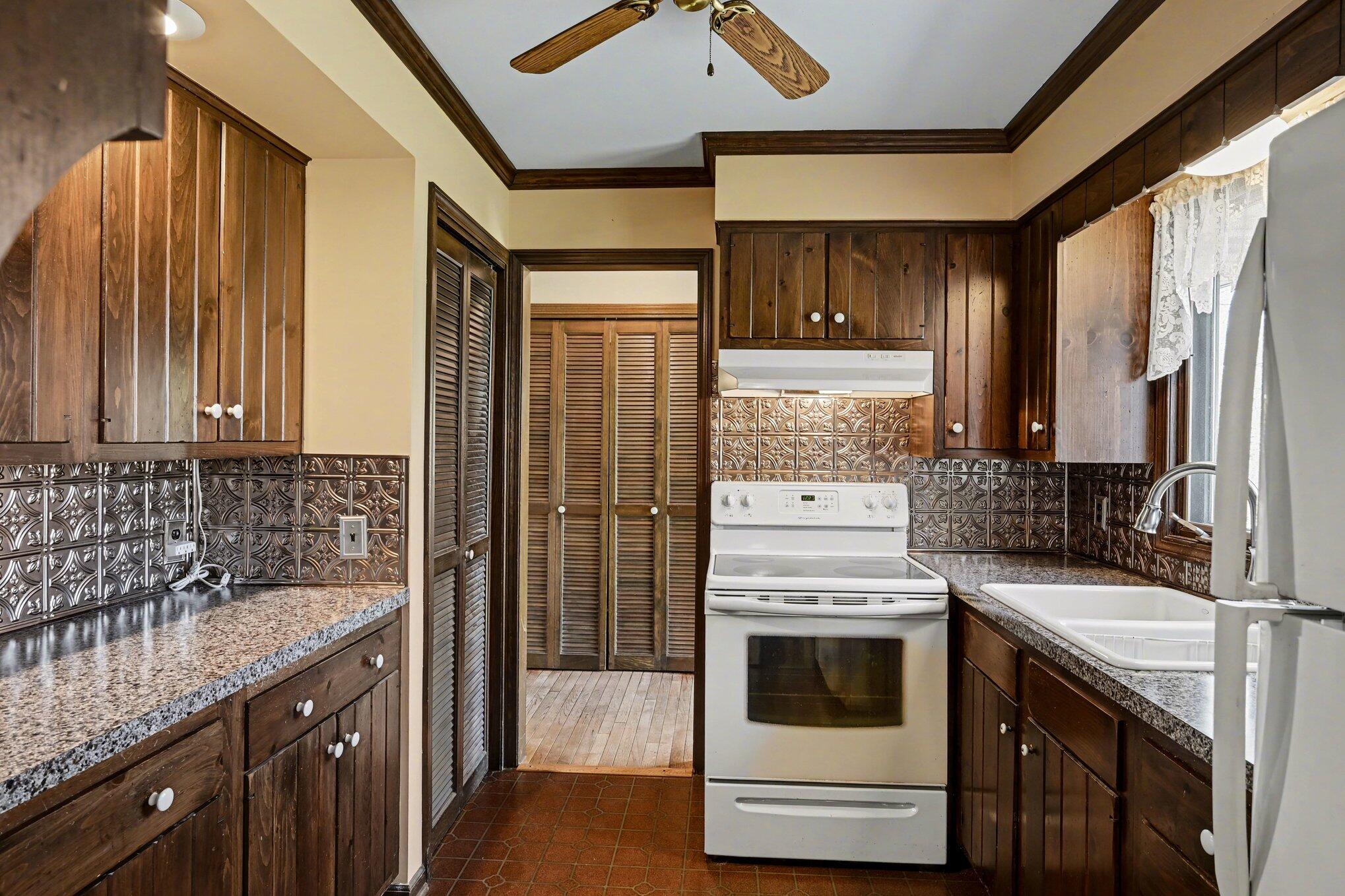5976 Lake Street Fennville MI 49408