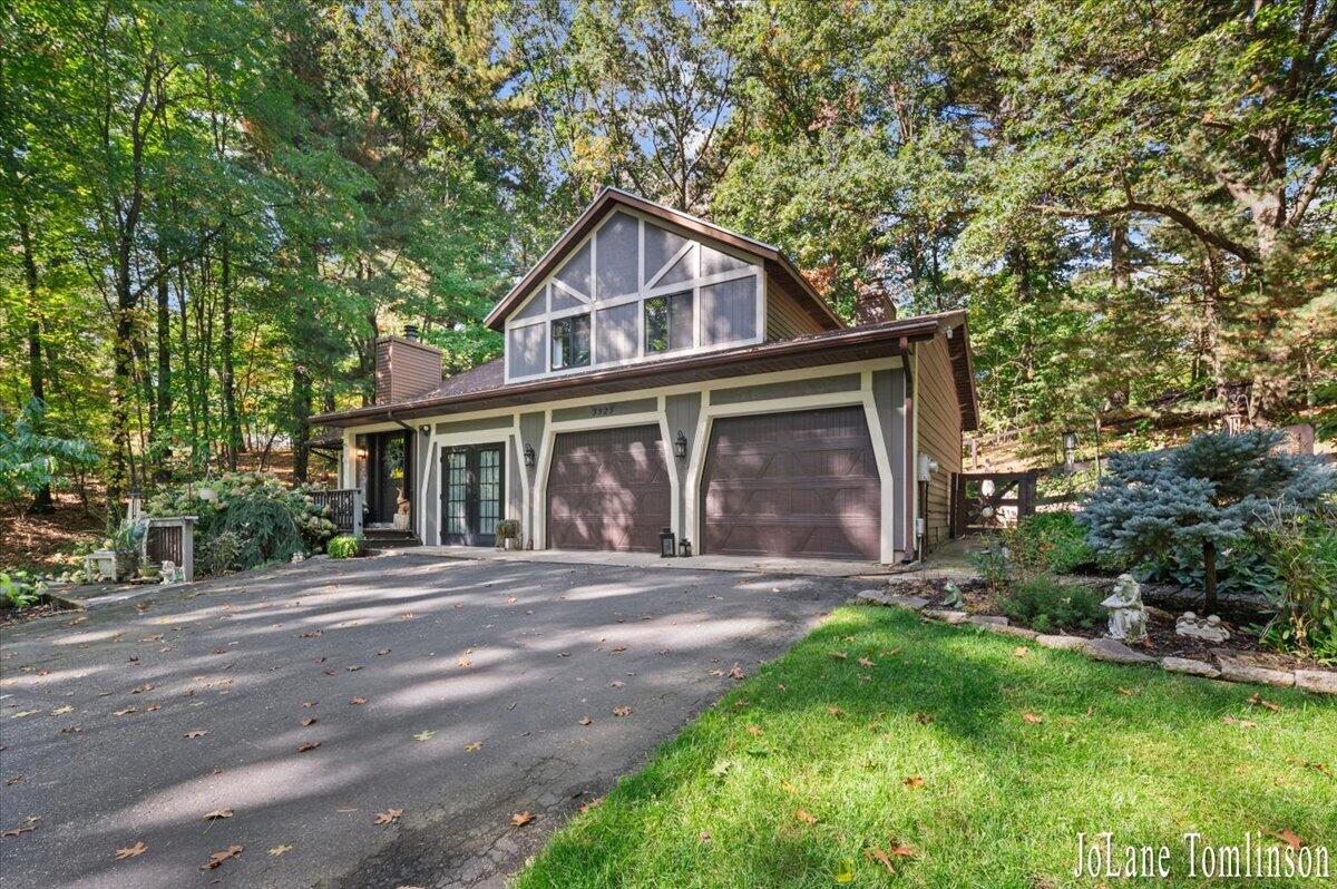 3525 Wild Rose Lane NE Grand Rapids MI 49525