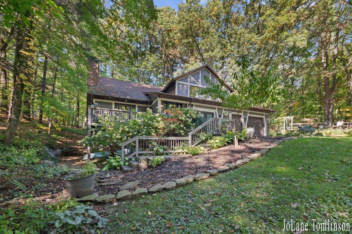 3525 Wild Rose Lane NE Grand Rapids MI 49525