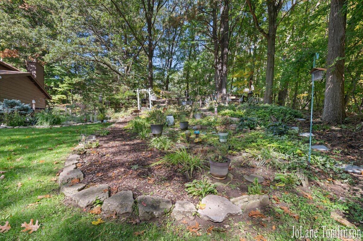 3525 Wild Rose Lane NE Grand Rapids MI 49525