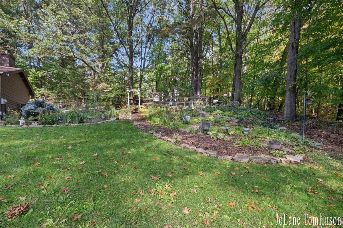 3525 Wild Rose Lane NE Grand Rapids MI 49525