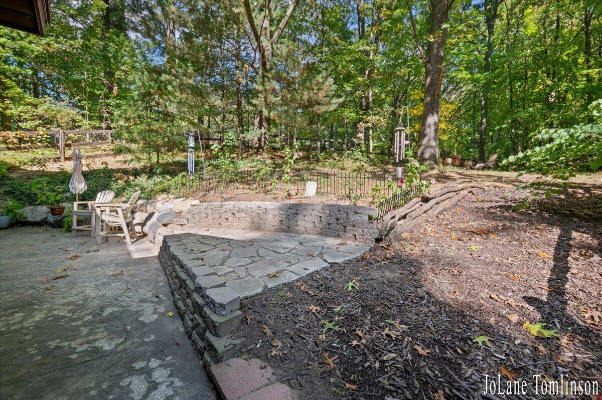 3525 Wild Rose Lane NE Grand Rapids MI 49525