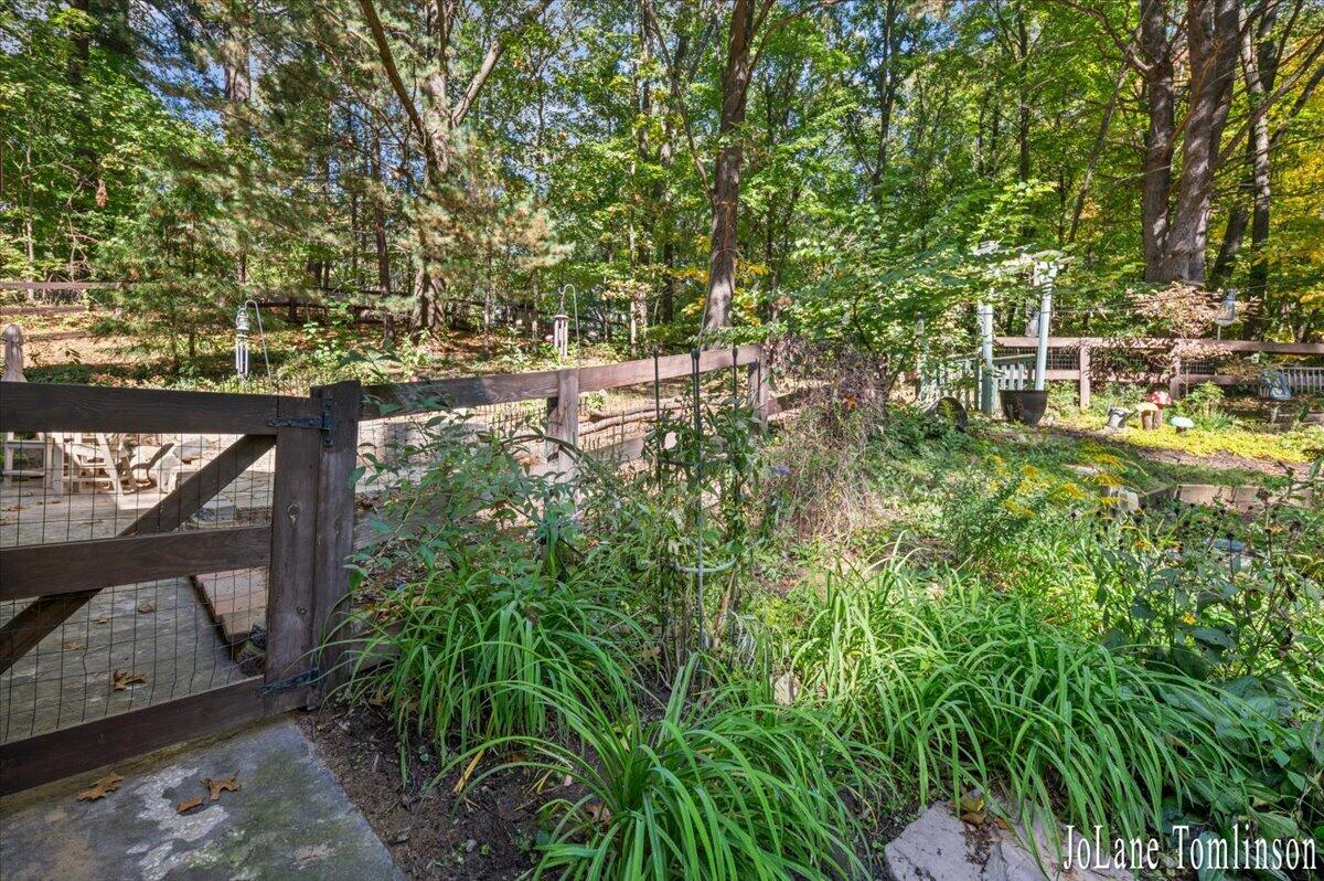3525 Wild Rose Lane NE Grand Rapids MI 49525