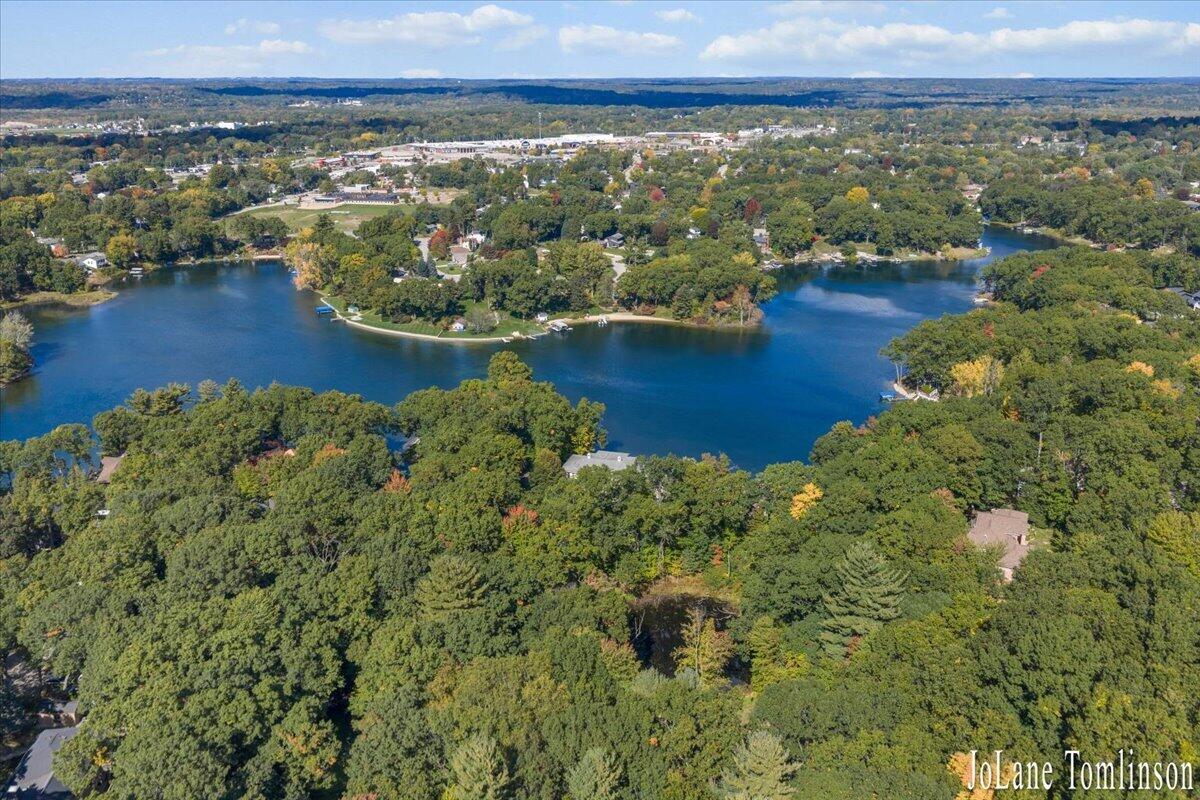 3525 Wild Rose Lane NE Grand Rapids MI 49525