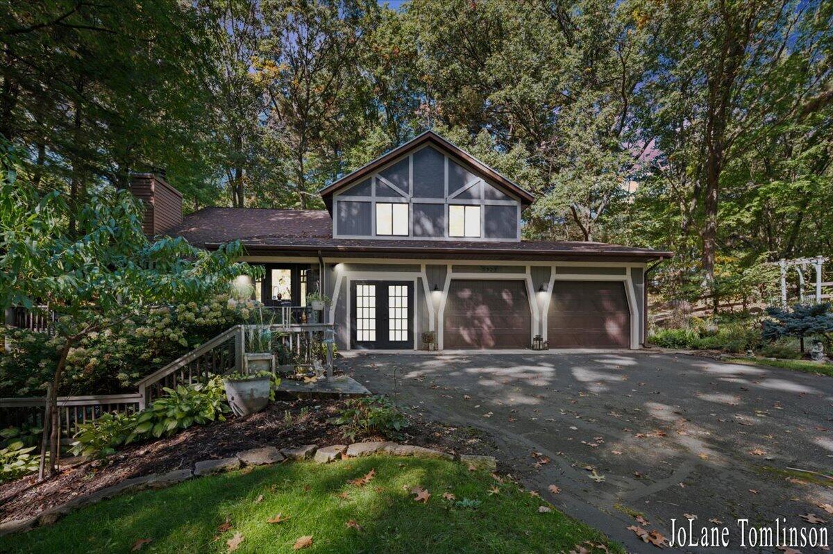 3525 Wild Rose Lane NE Grand Rapids MI 49525